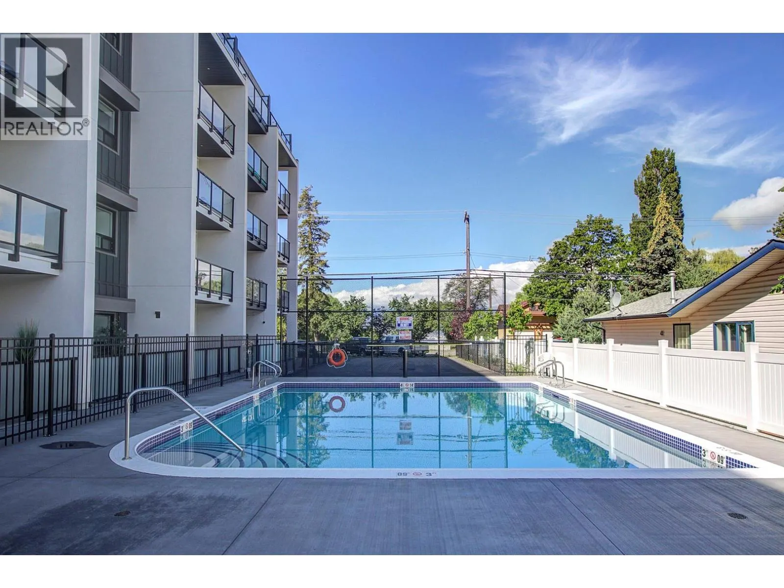 2555 Lakeshore Road Unit# 419