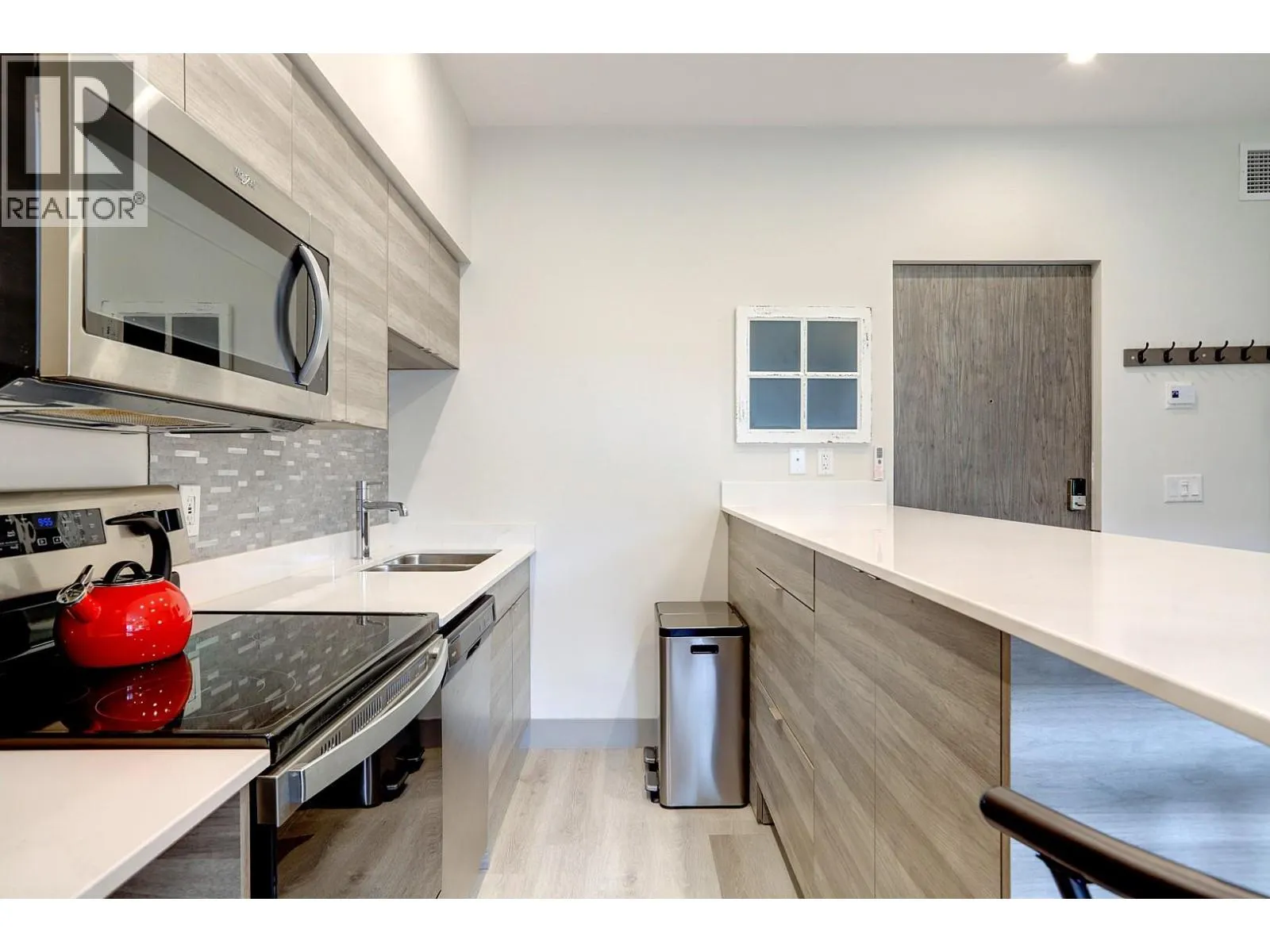 2555 Lakeshore Road Unit# 419