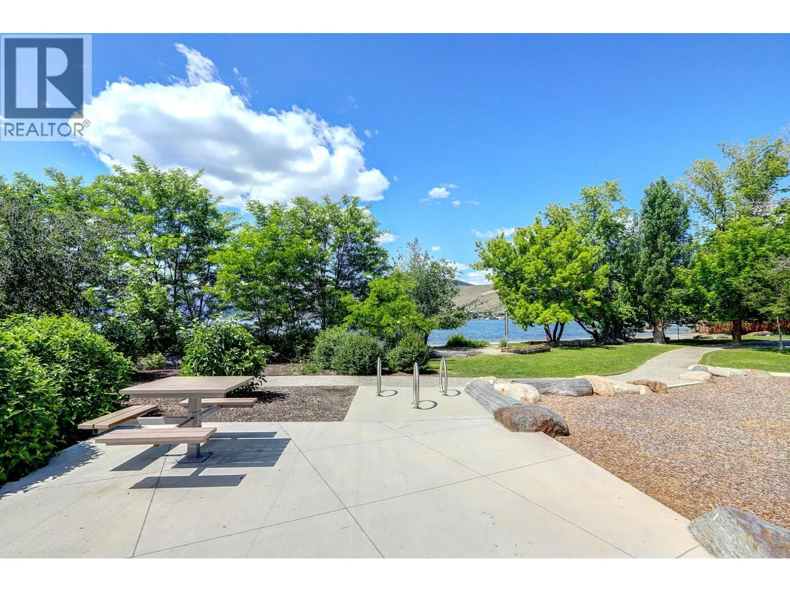 2555 Lakeshore Road Unit# 419