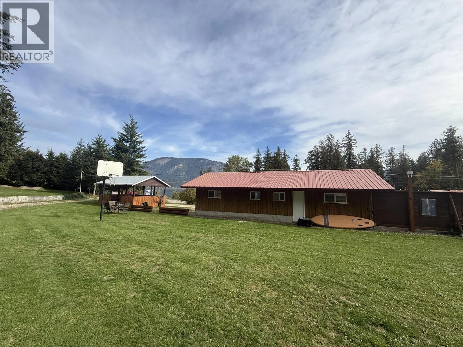 6871 Trans Canada Highway NW