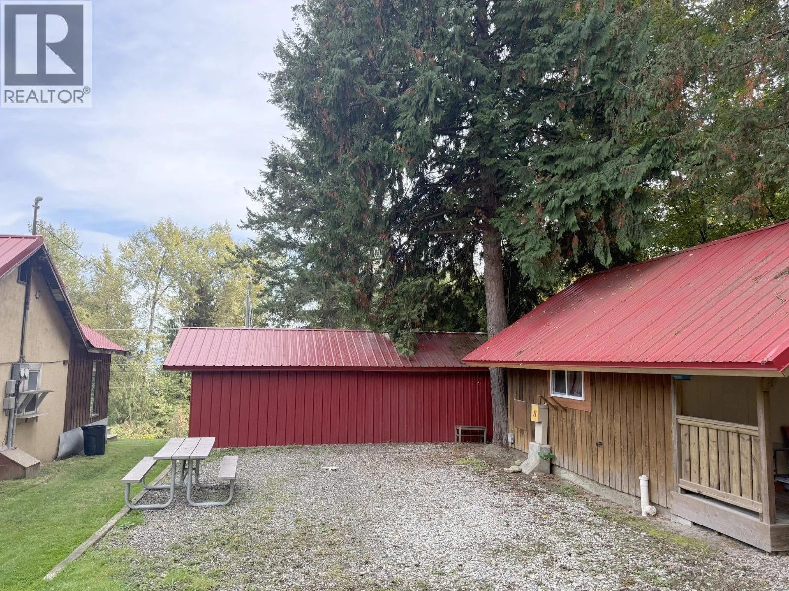 6871 Trans Canada Highway NW