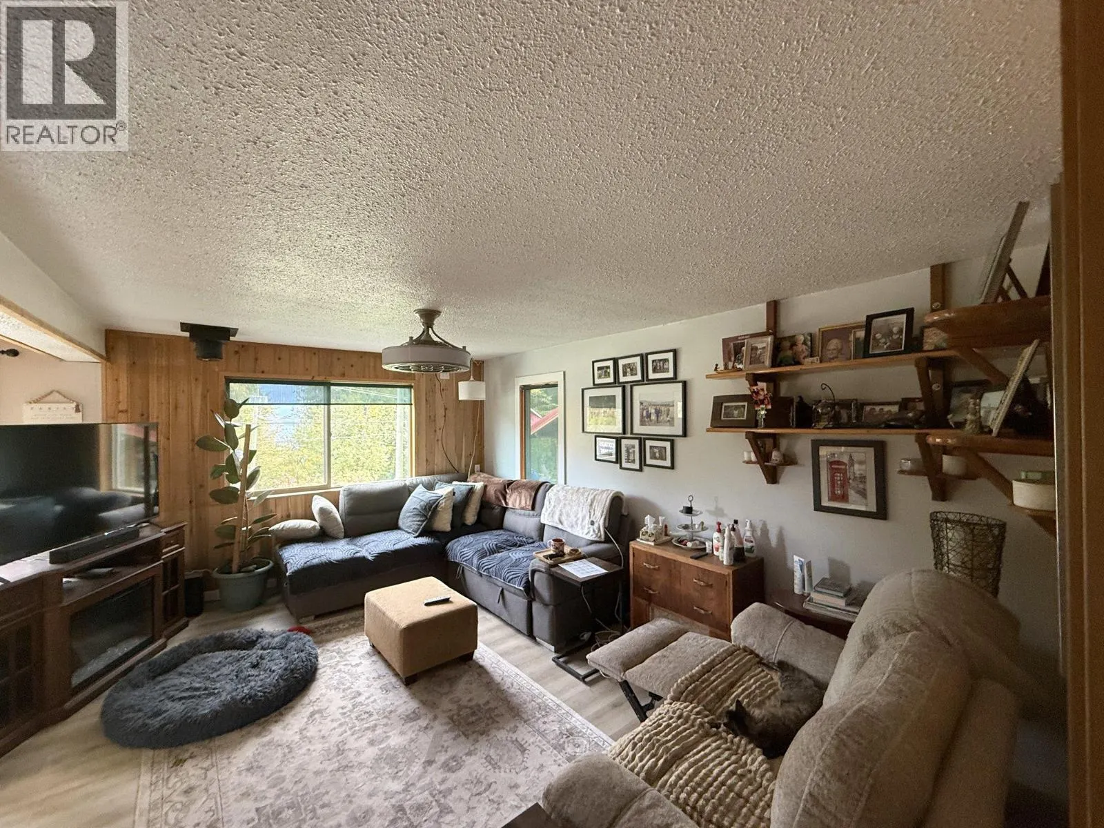 6871 Trans Canada Highway NW