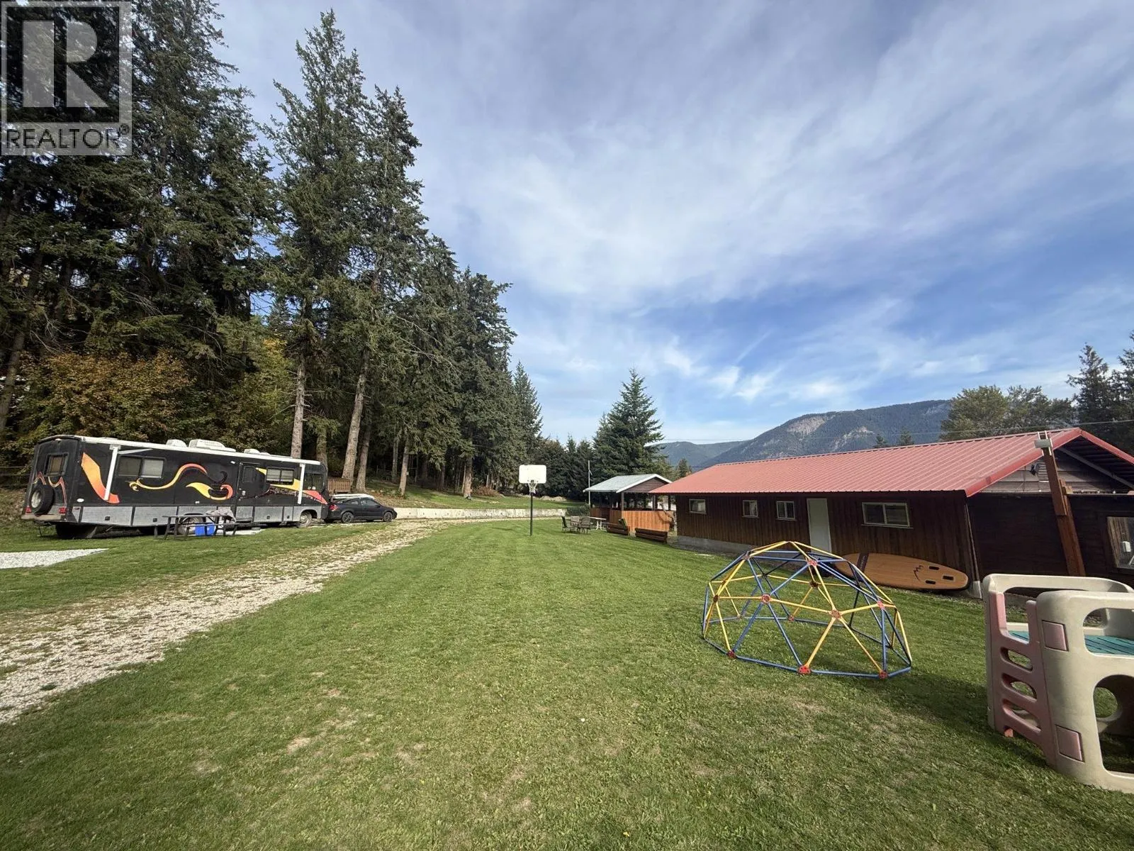 6871 Trans Canada Highway NW