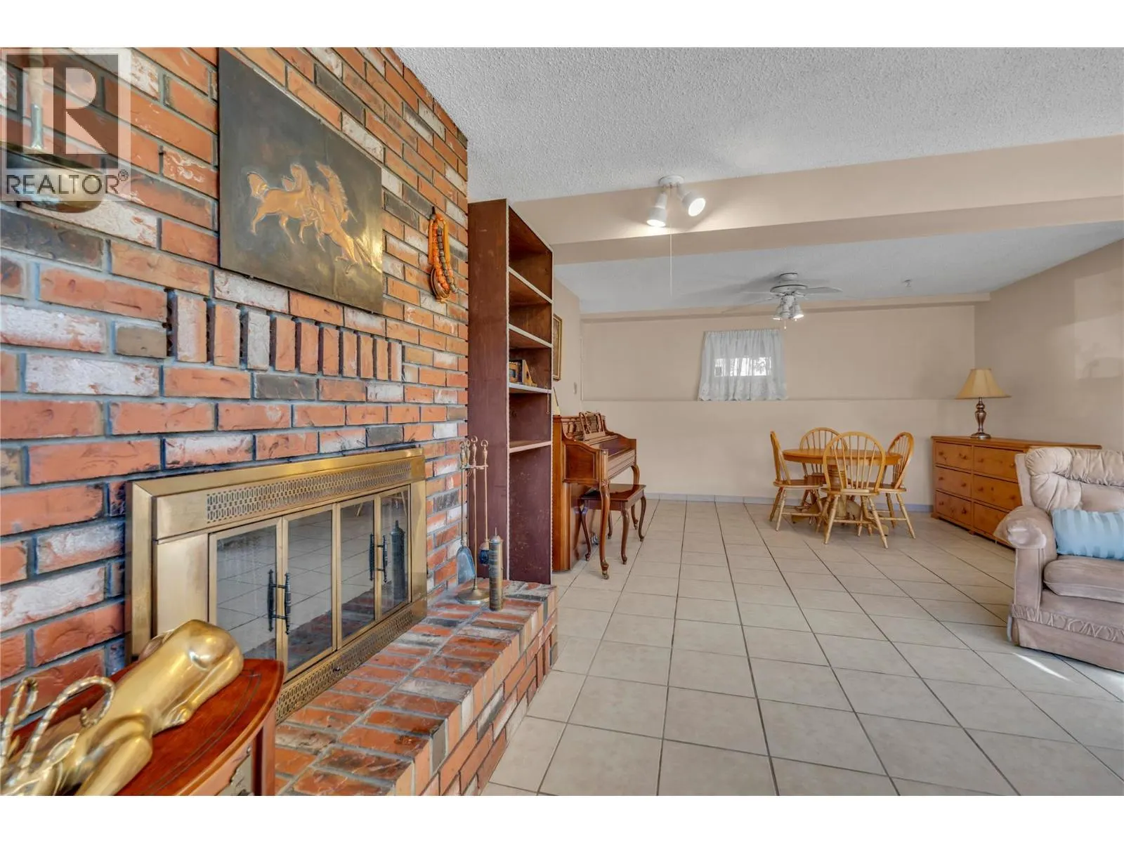 194 Acacia Crescent