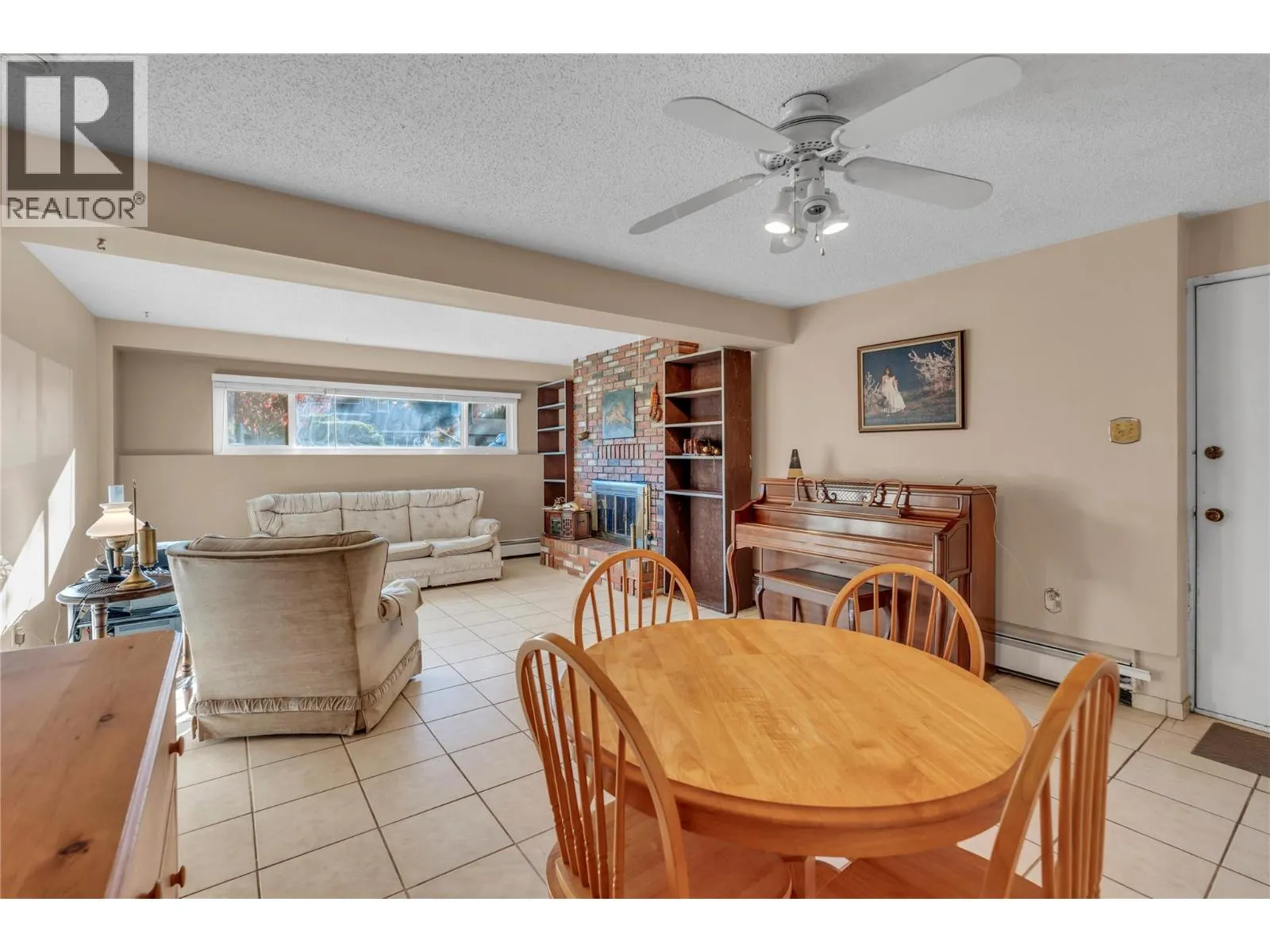 194 Acacia Crescent