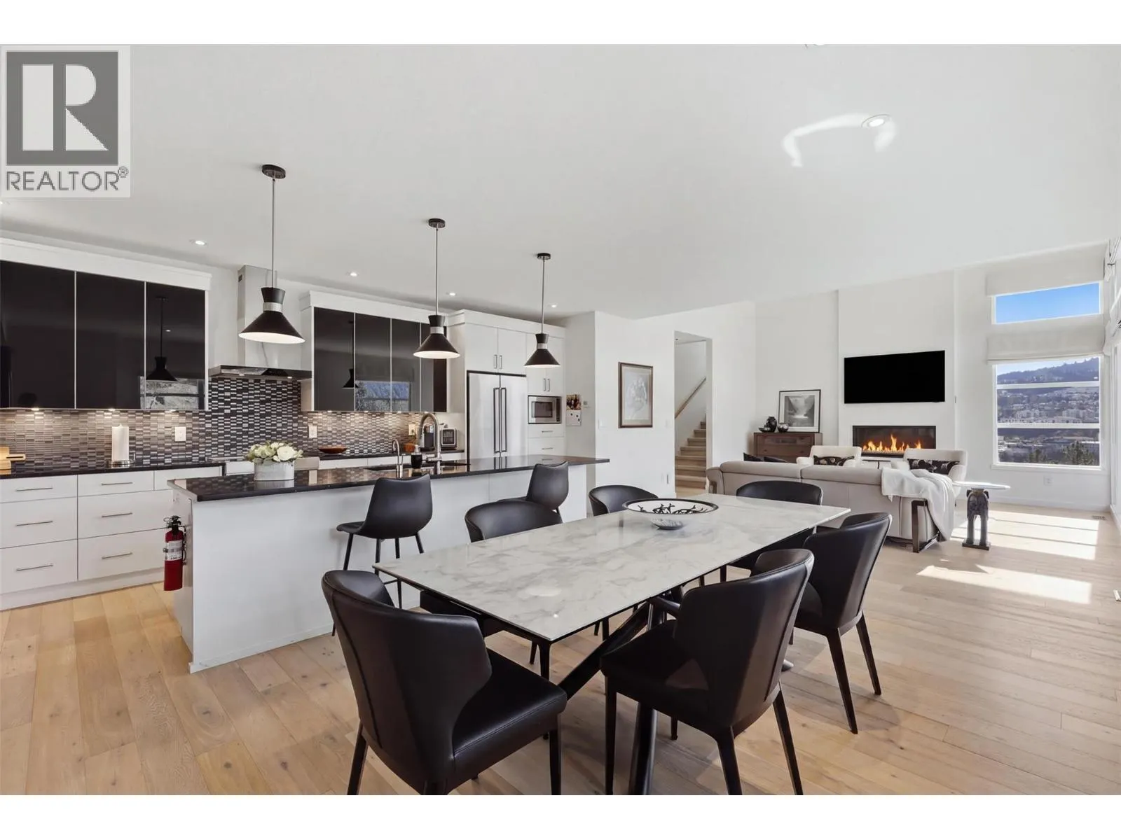 1395 PRAIRIE ROSE Drive Unit# 16