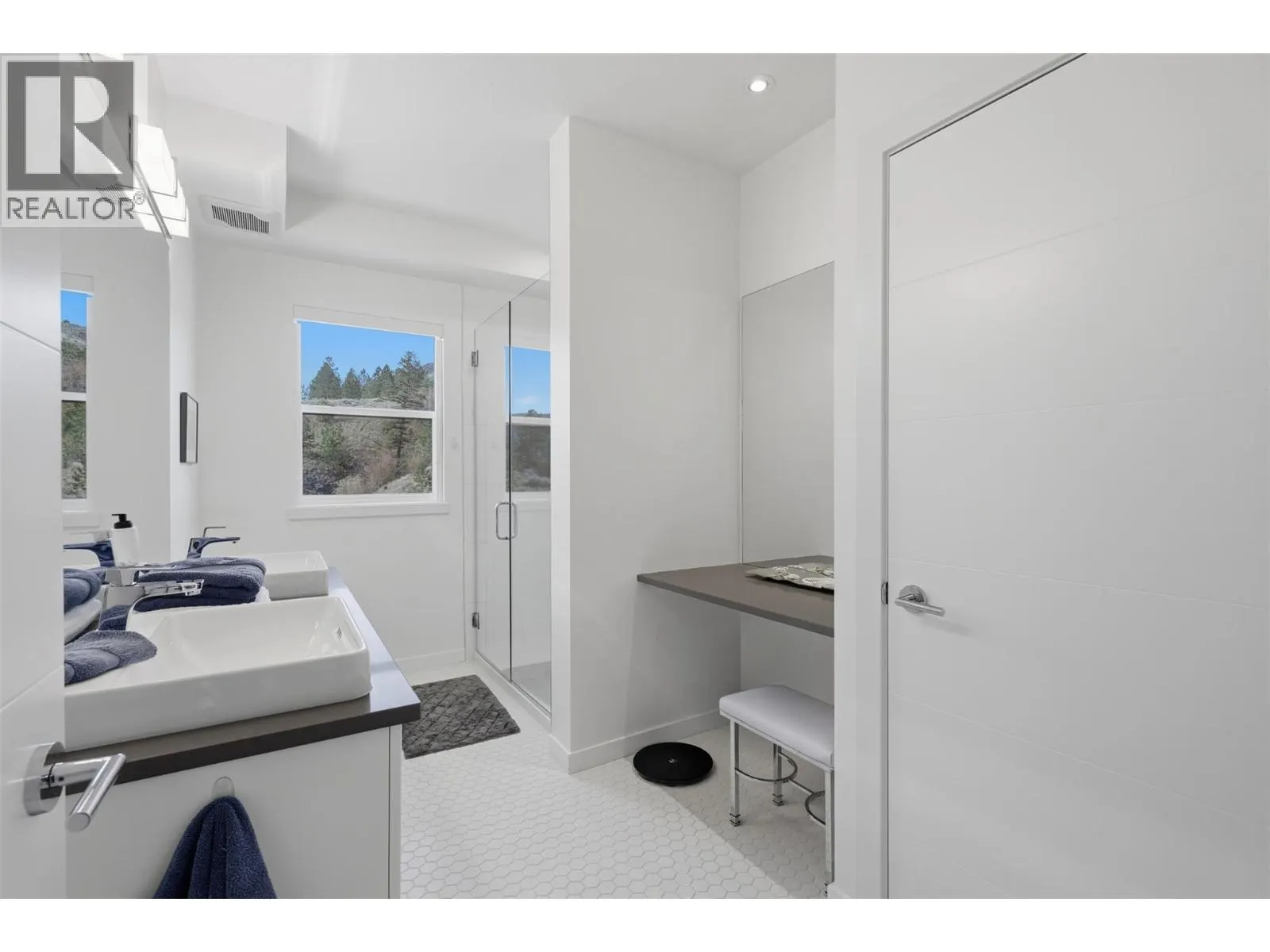 1395 PRAIRIE ROSE Drive Unit# 16