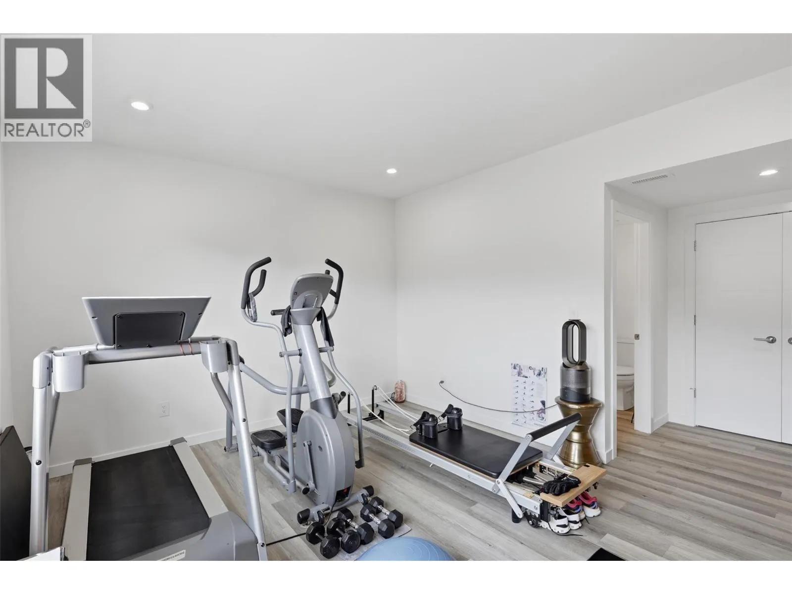 1395 PRAIRIE ROSE Drive Unit# 16