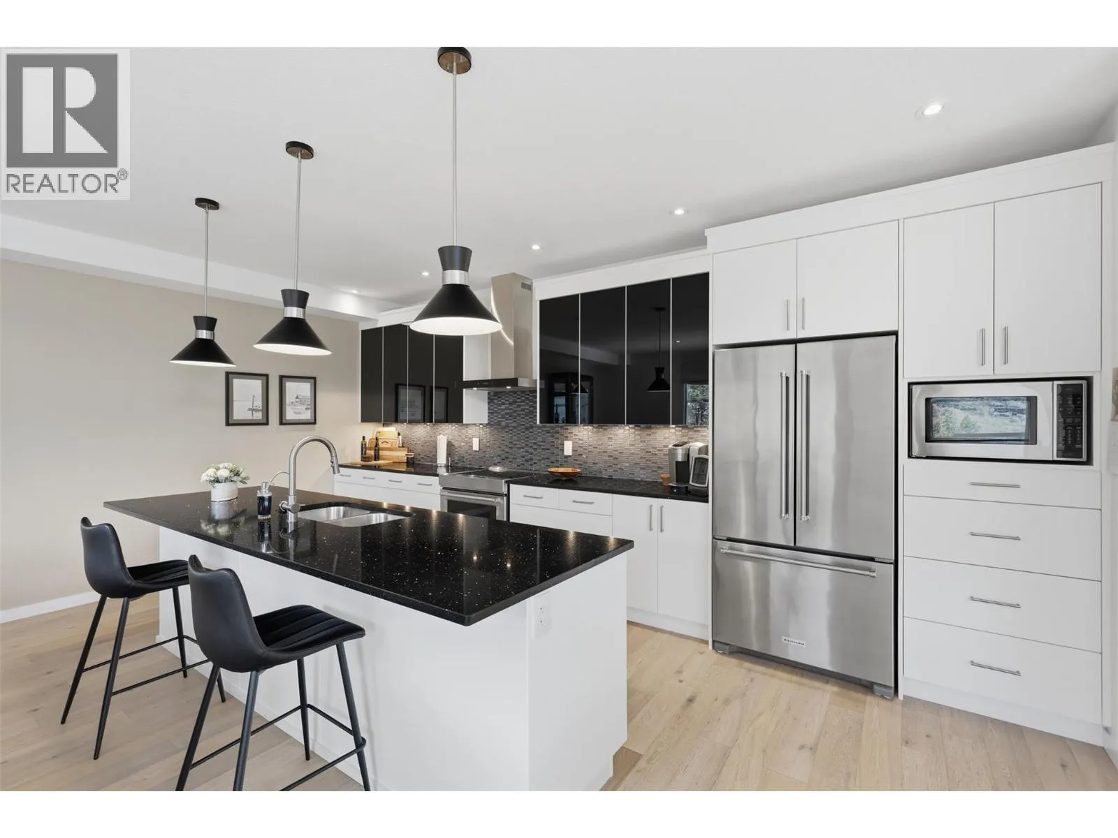 1395 PRAIRIE ROSE Drive Unit# 16