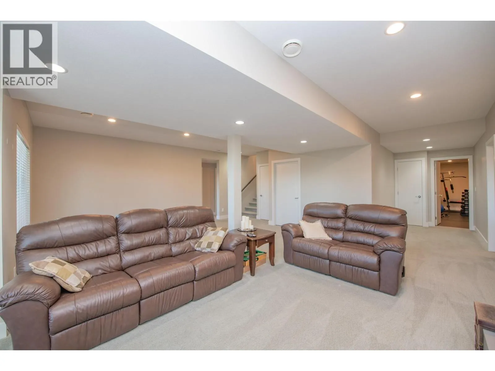 964 Mt Ida Drive