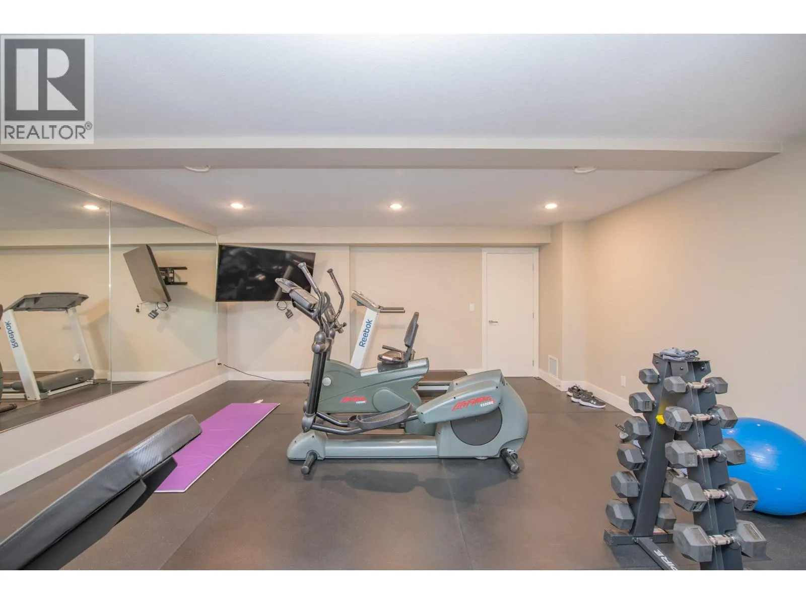 964 Mt Ida Drive