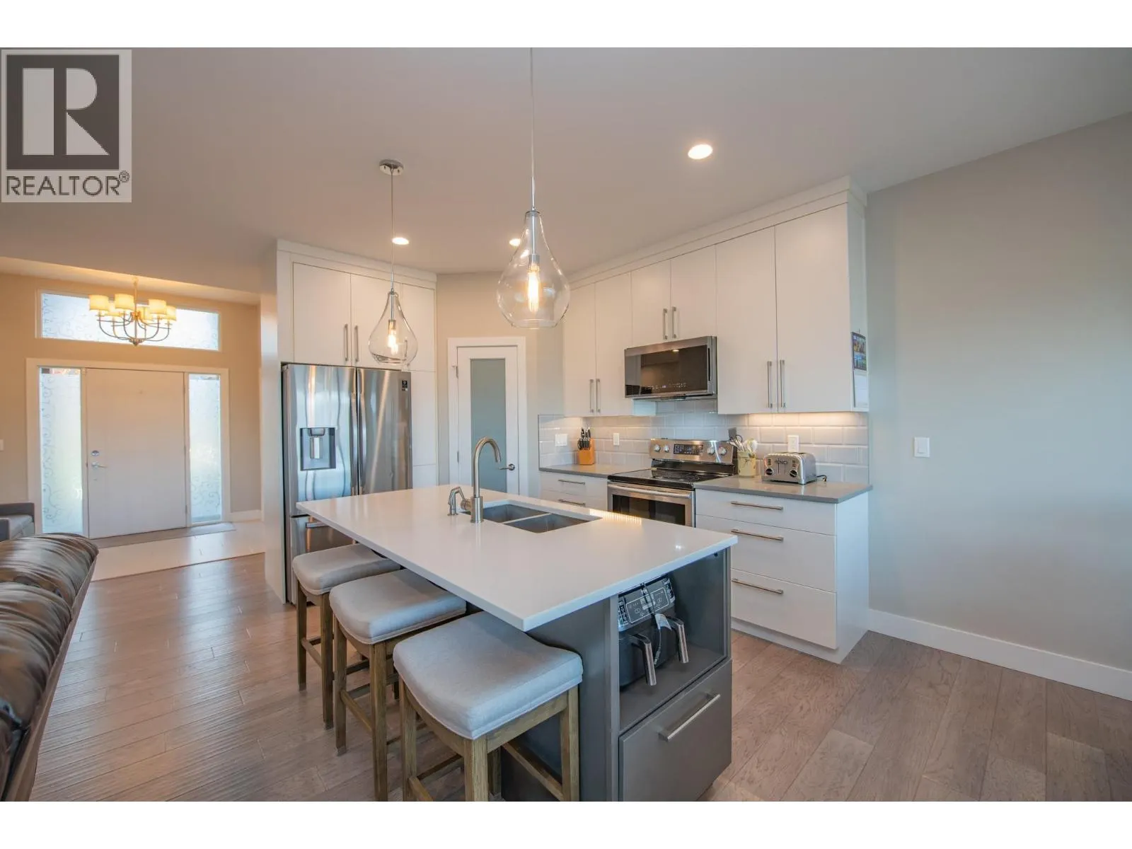 964 Mt Ida Drive
