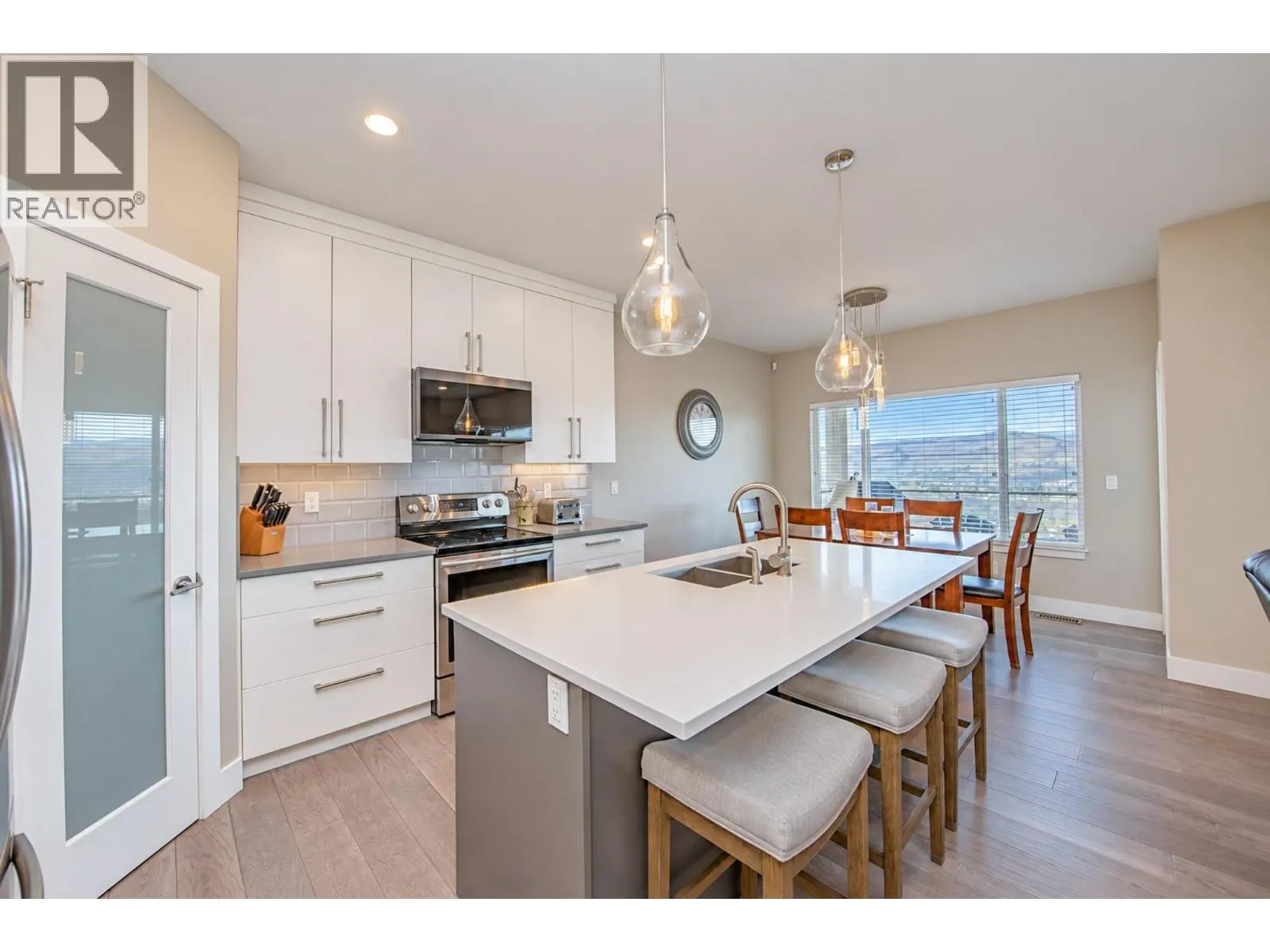 964 Mt Ida Drive