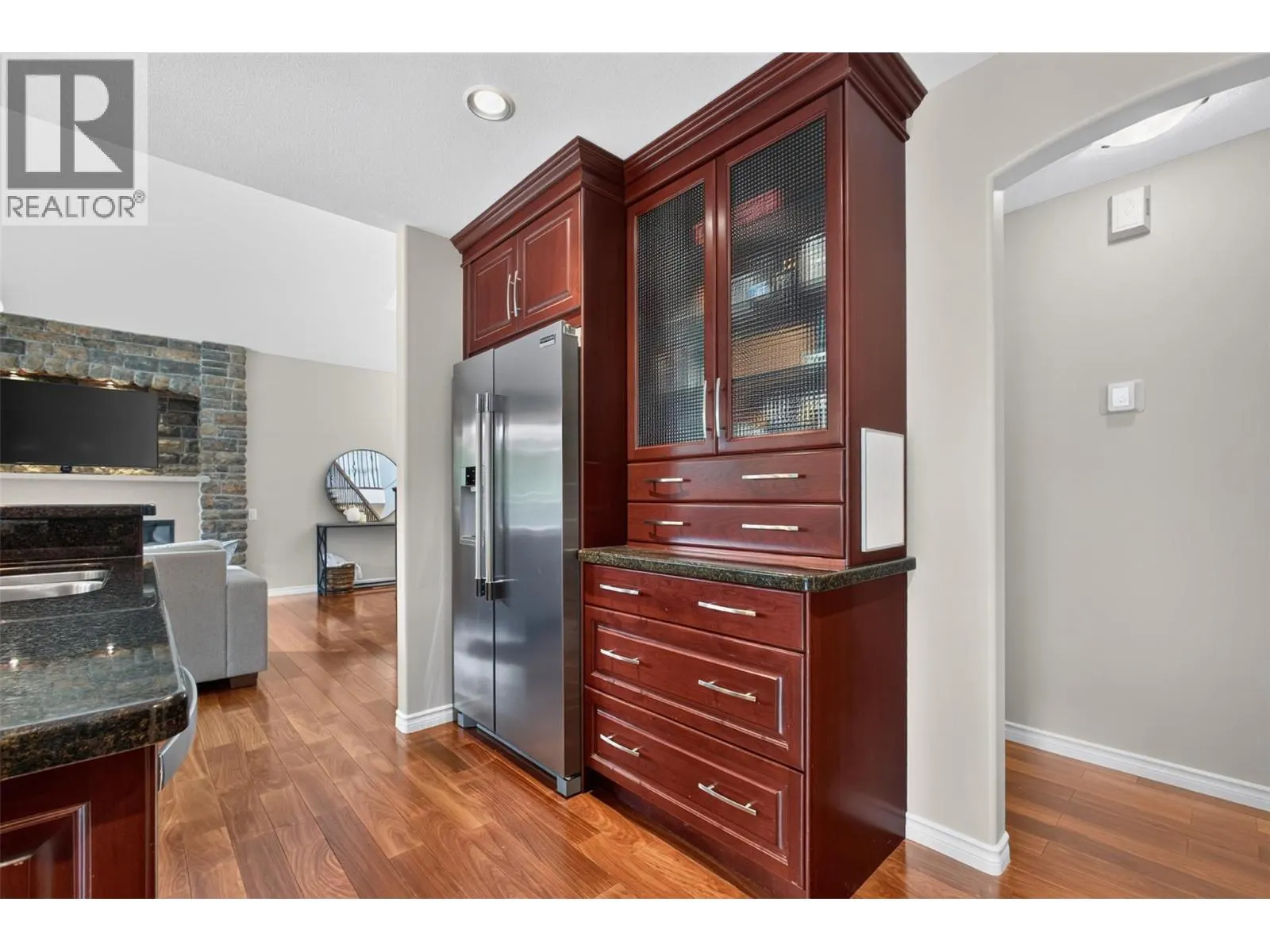 2512 Selkirk Drive