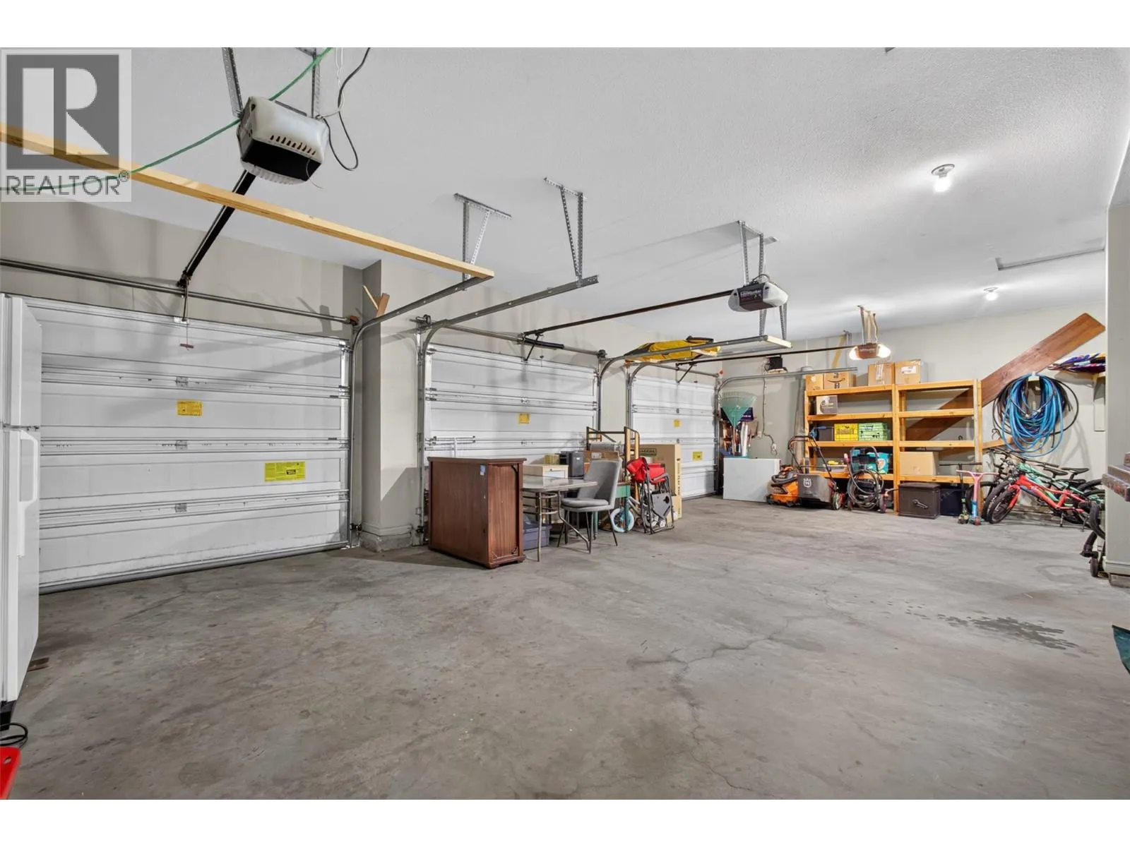 2512 Selkirk Drive