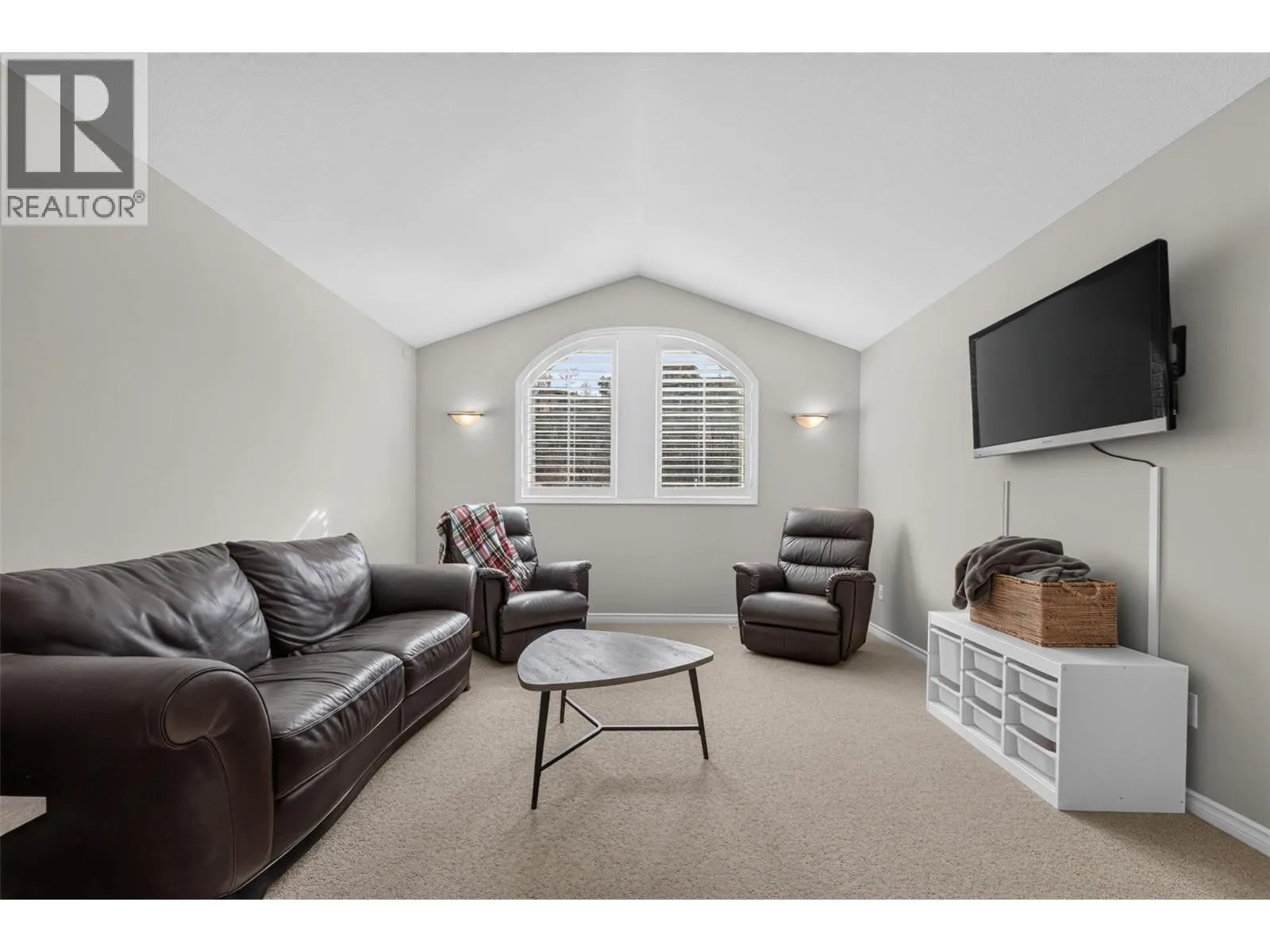 2512 Selkirk Drive
