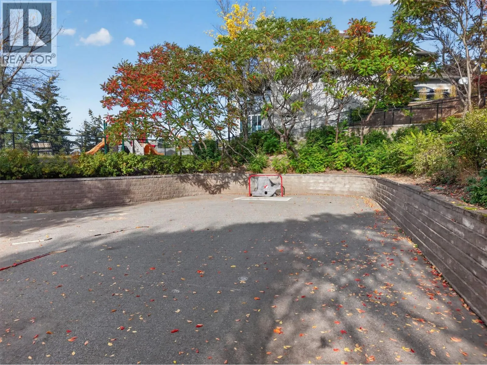 2512 Selkirk Drive