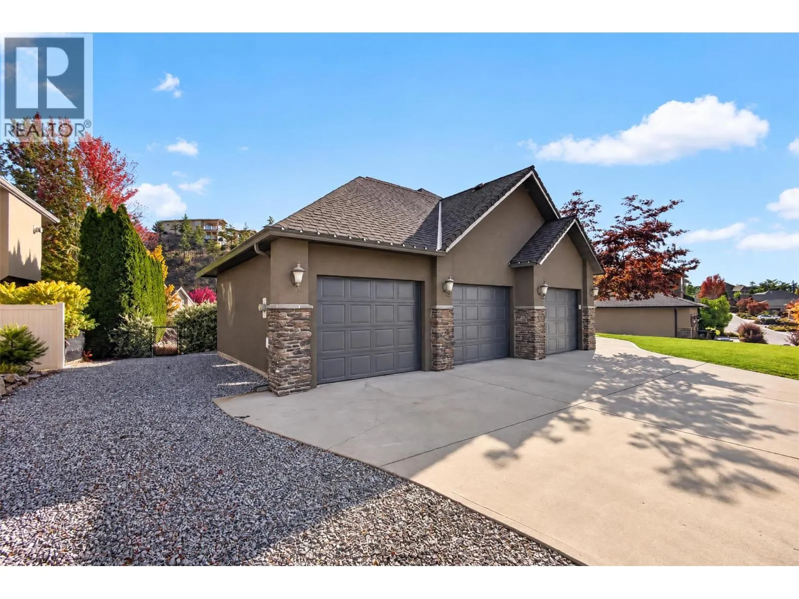 2512 Selkirk Drive