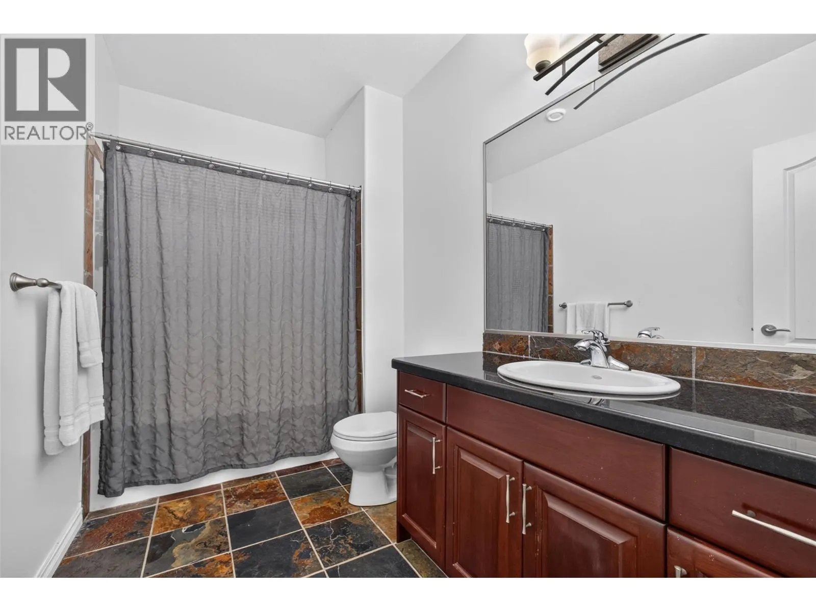2512 Selkirk Drive