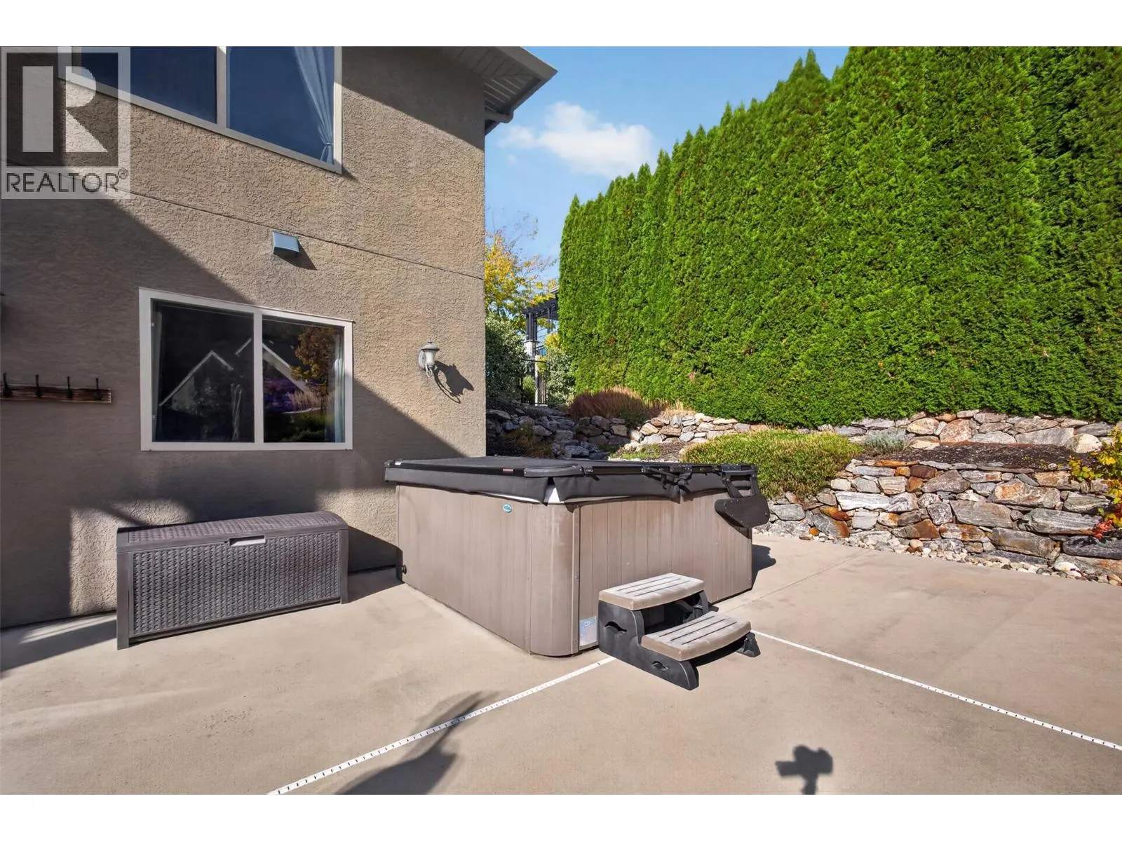 2512 Selkirk Drive