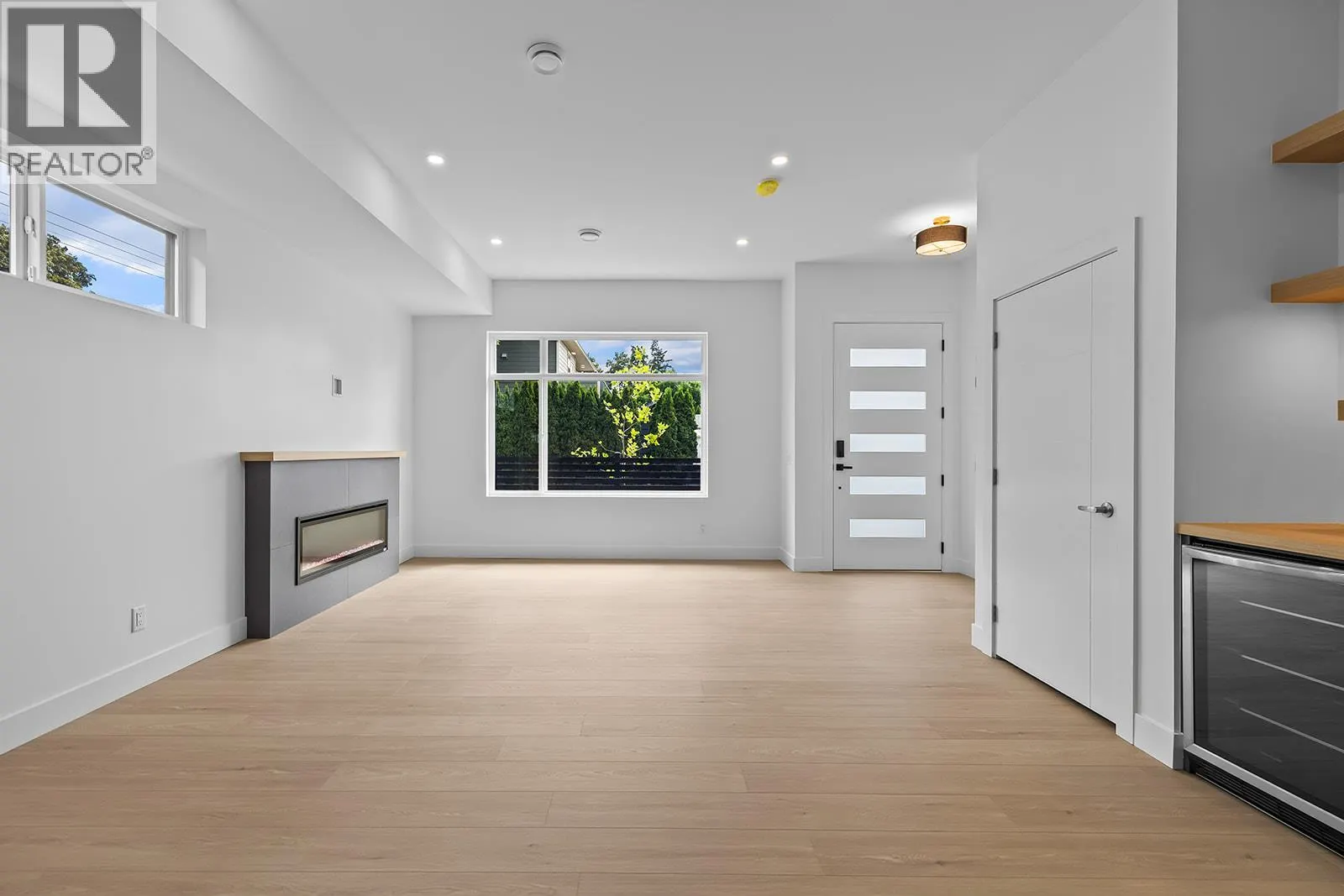 662 Birch Avenue Unit# 1