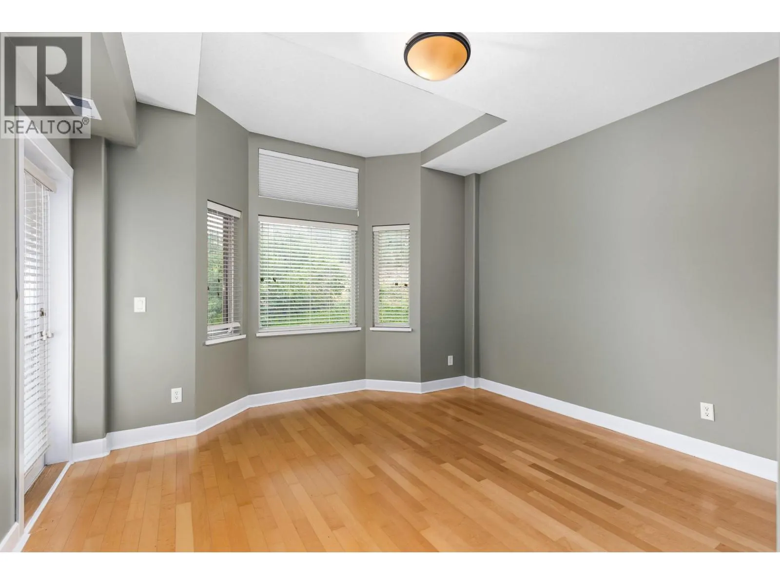 3996 Beach Avenue Unit# 335