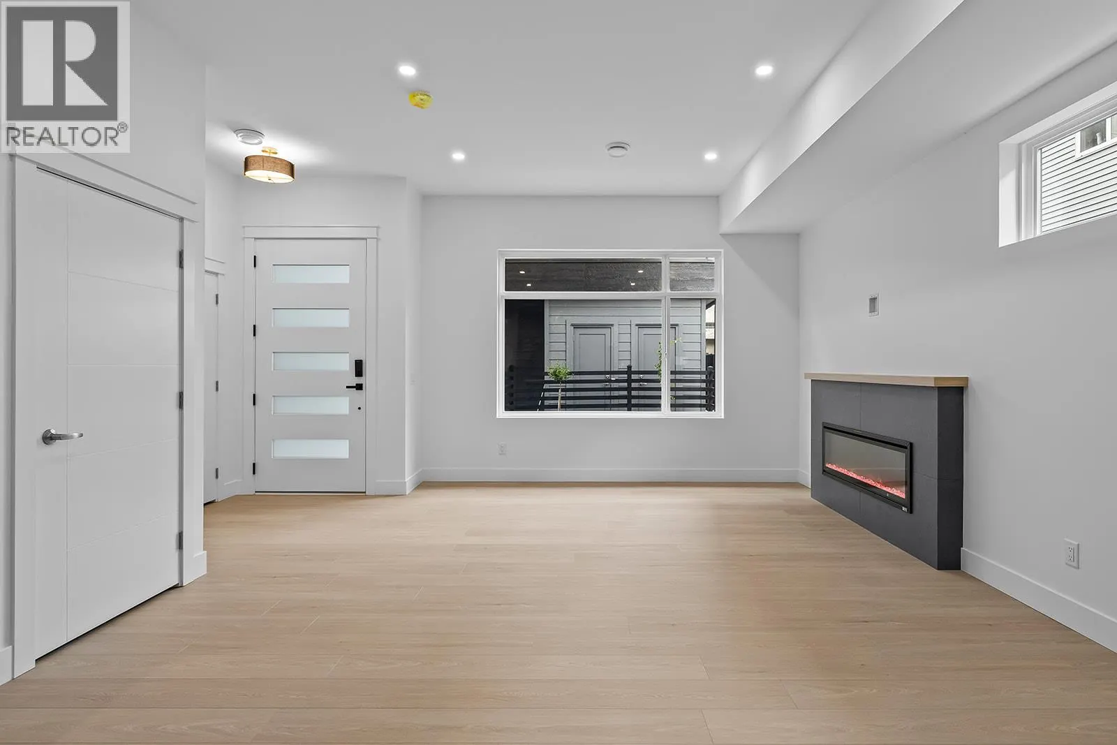 662 Birch Avenue Unit# 4