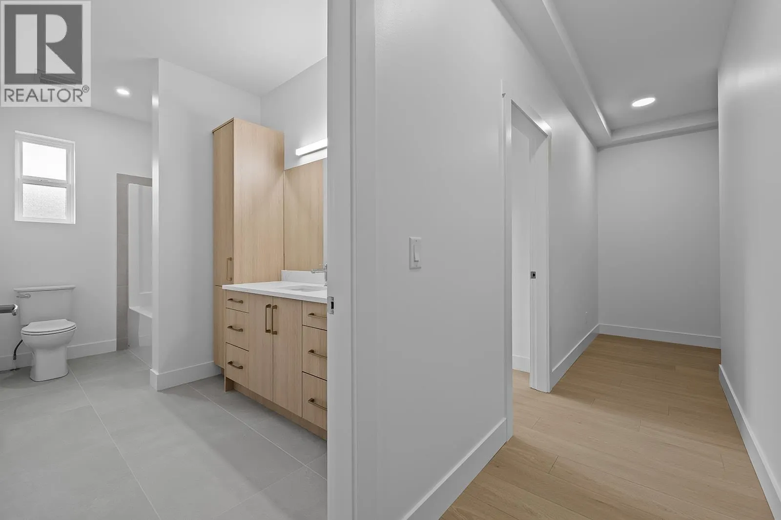 662 Birch Avenue Unit# 4