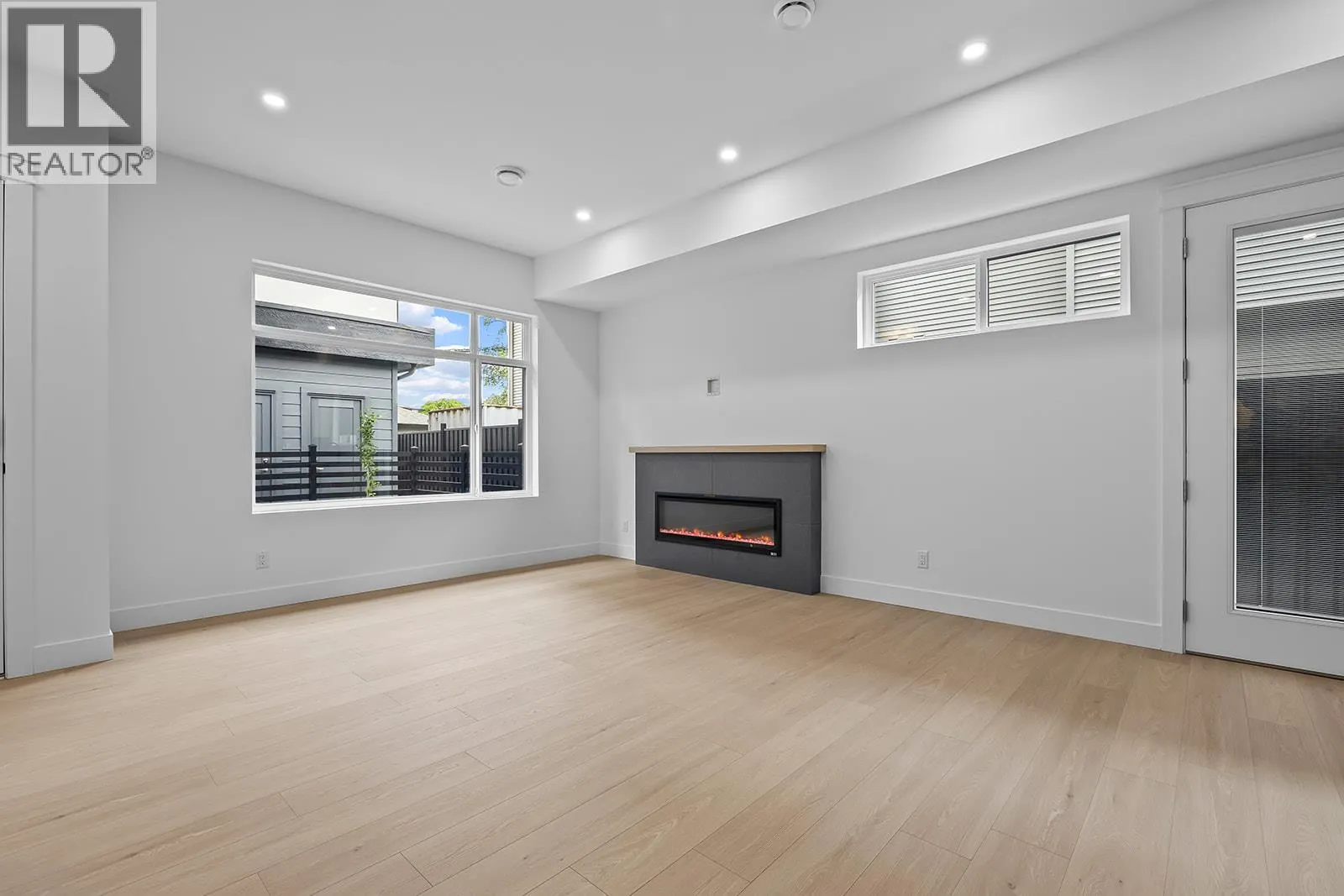 662 Birch Avenue Unit# 4
