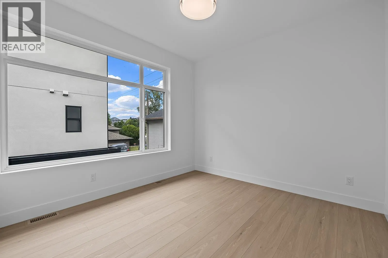 662 Birch Avenue Unit# 4
