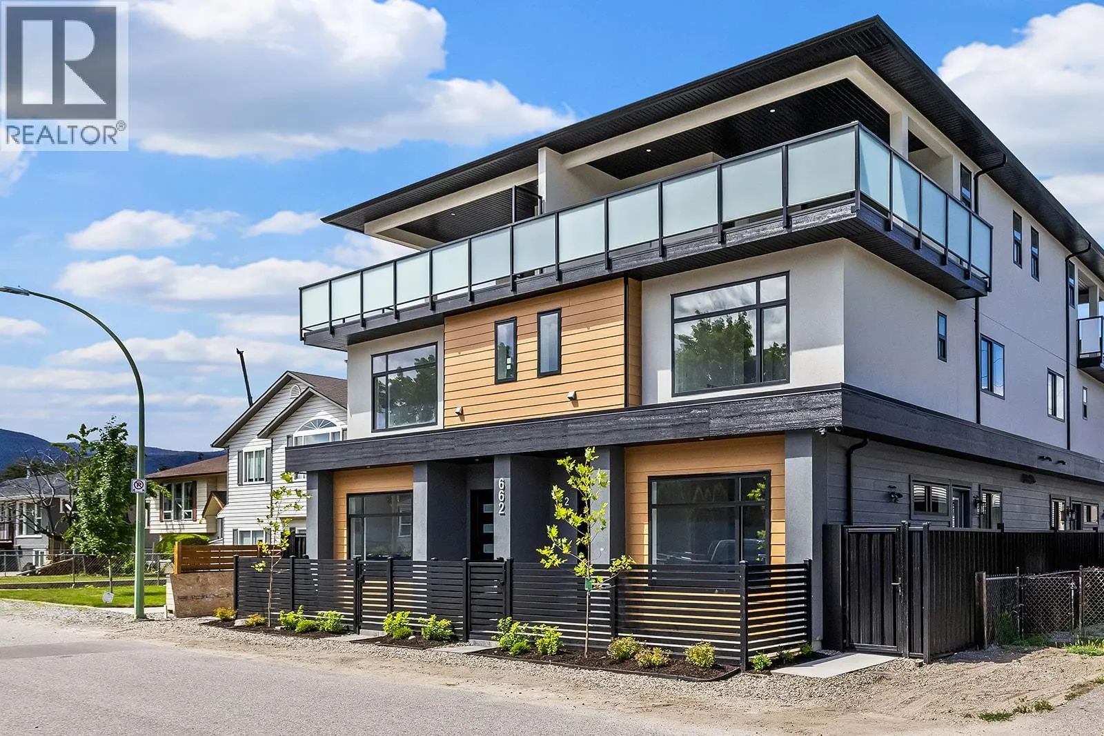 662 Birch Avenue Unit# 4