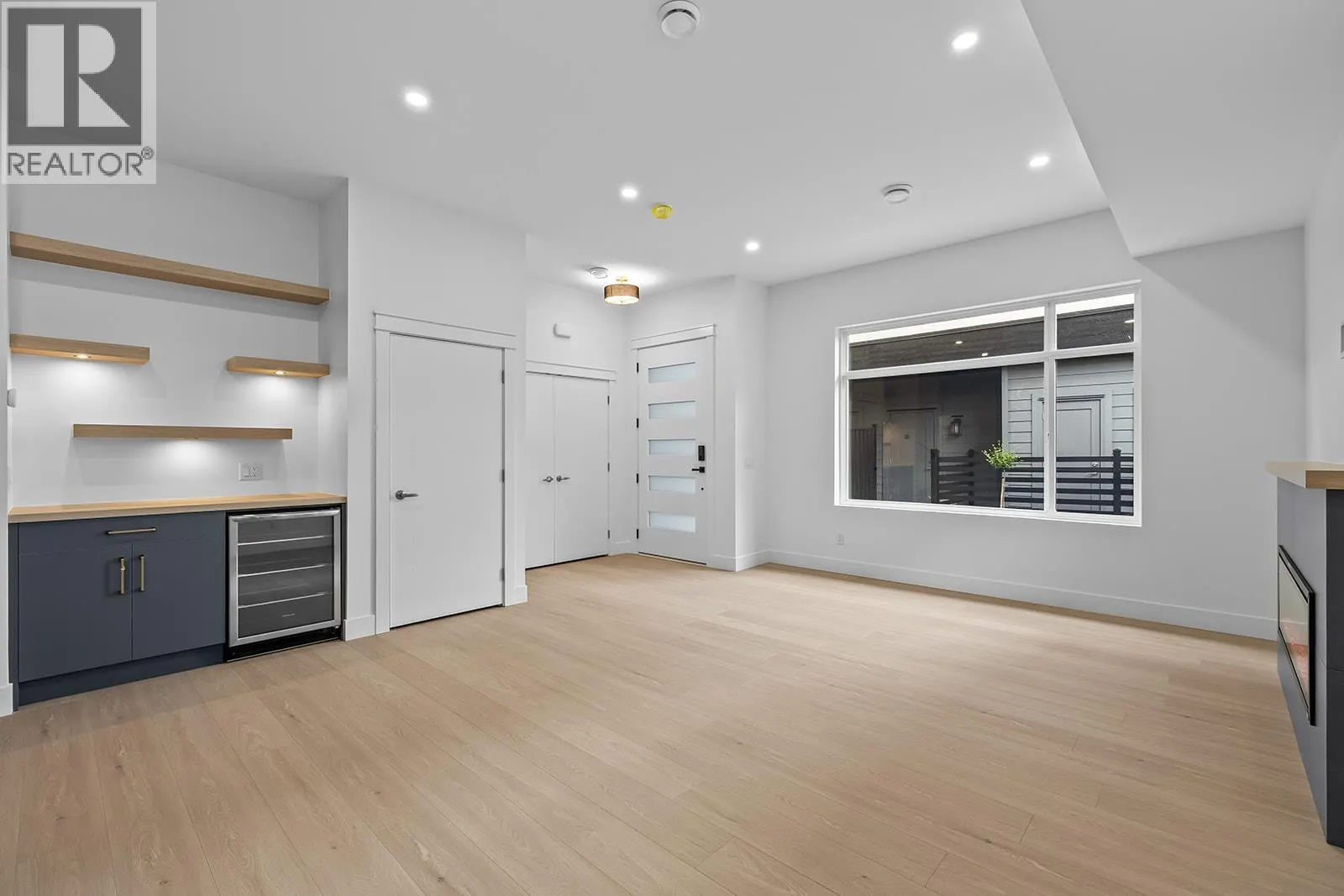 662 Birch Avenue Unit# 4