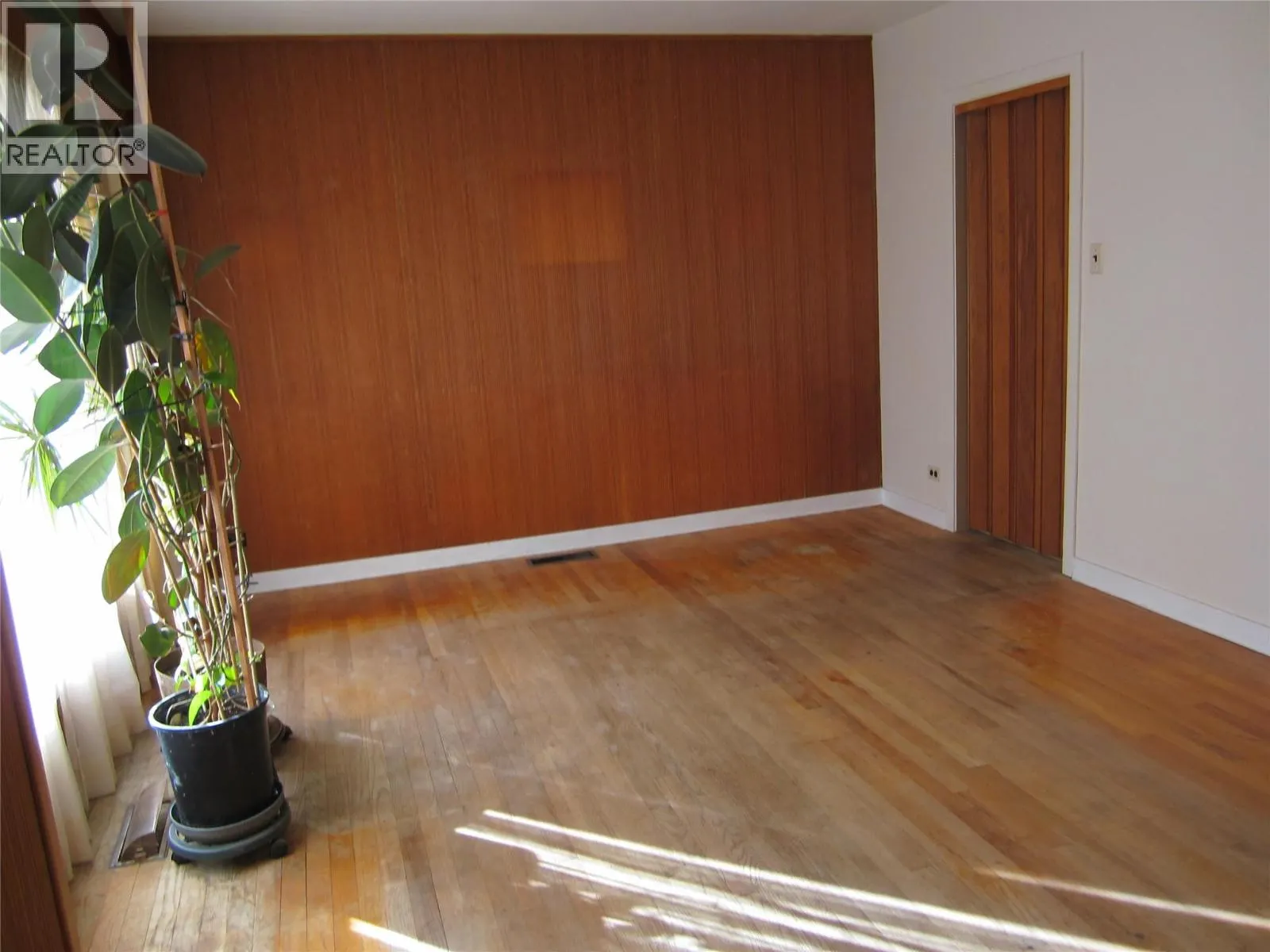1285 Forestbrook Drive