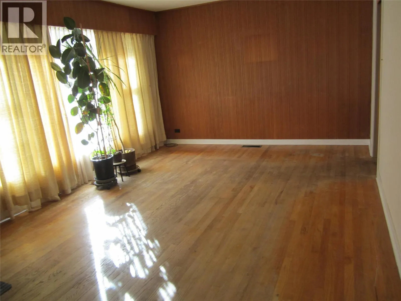 1285 Forestbrook Drive