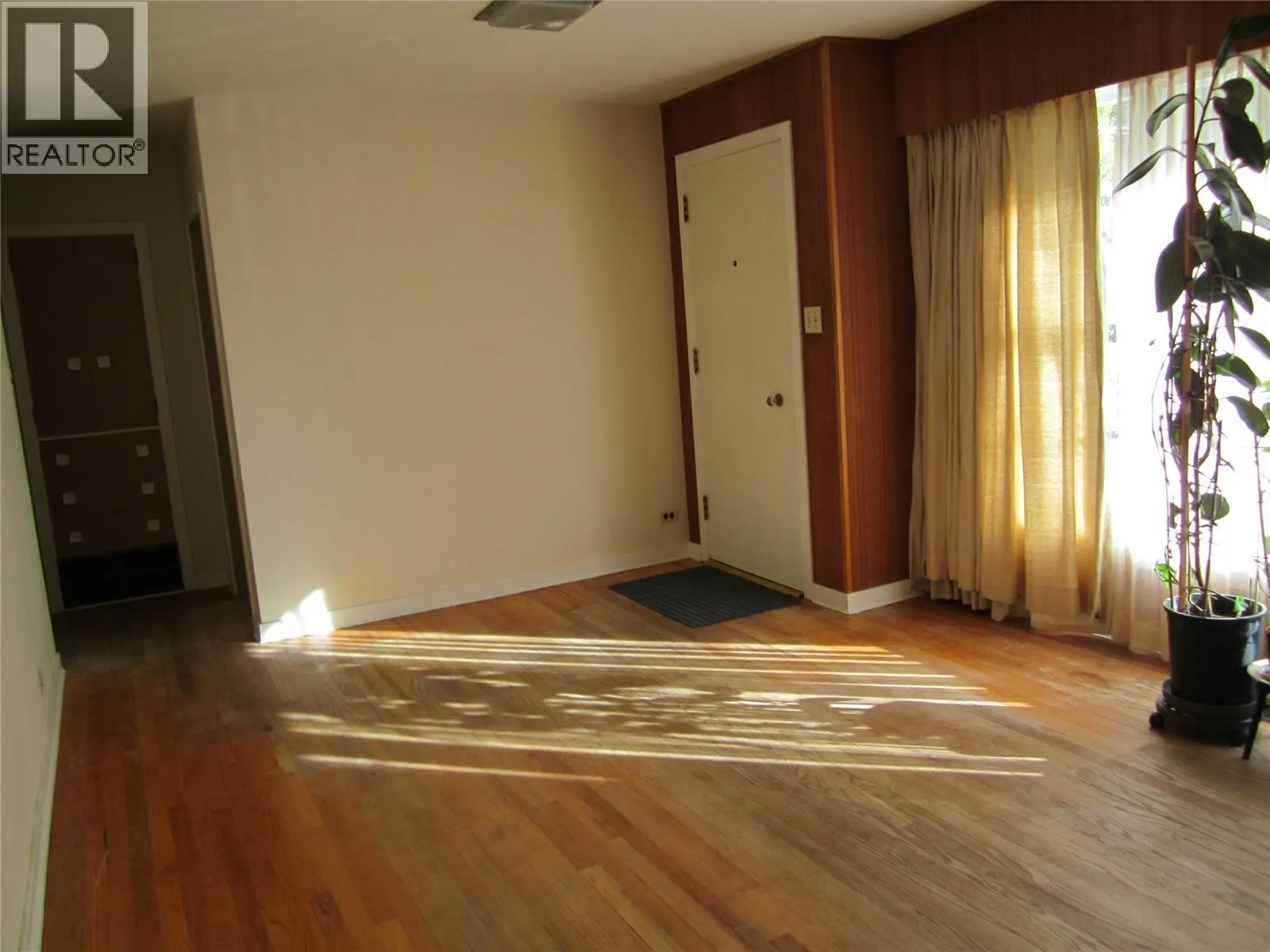 1285 Forestbrook Drive