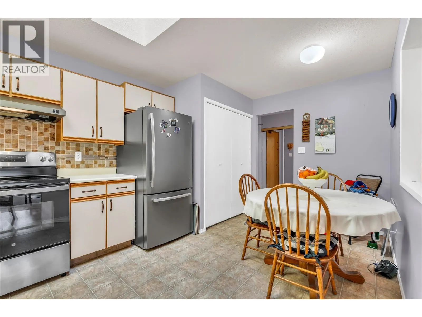 272 Green Avenue W Unit# 402