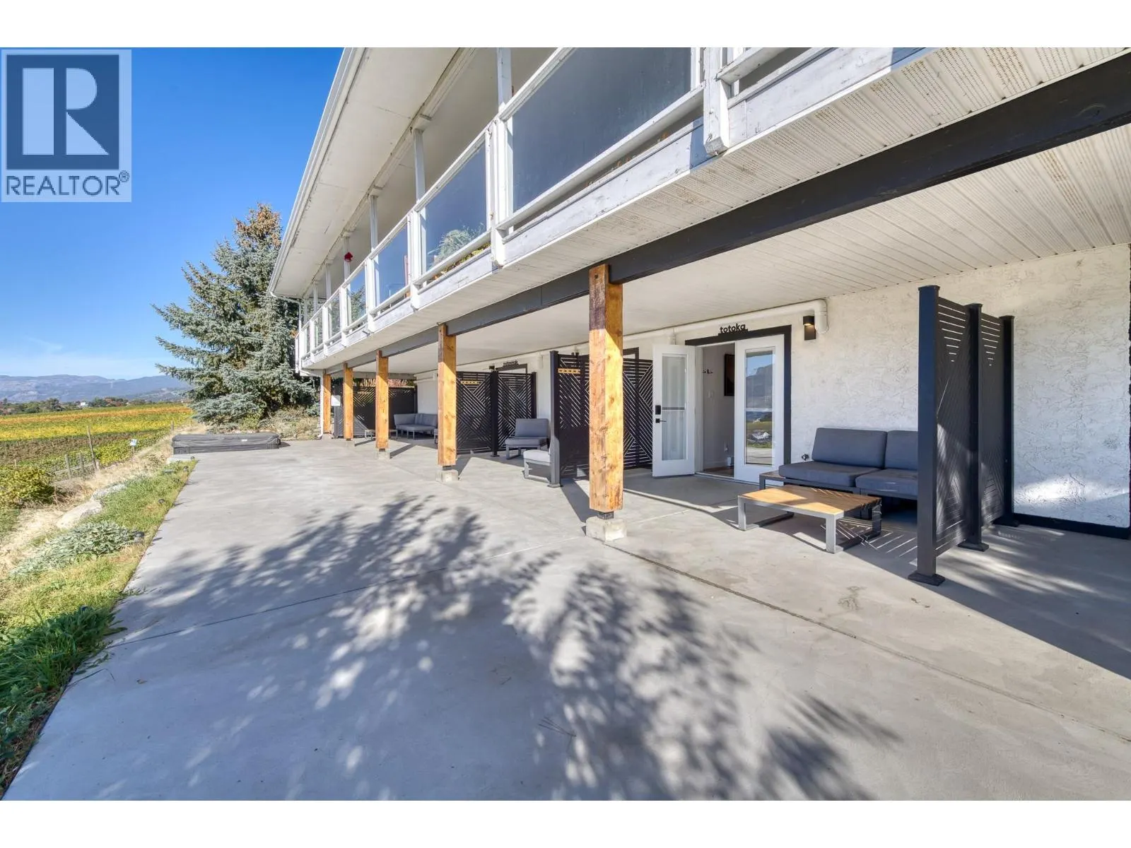 398 Upper Bench Road S
