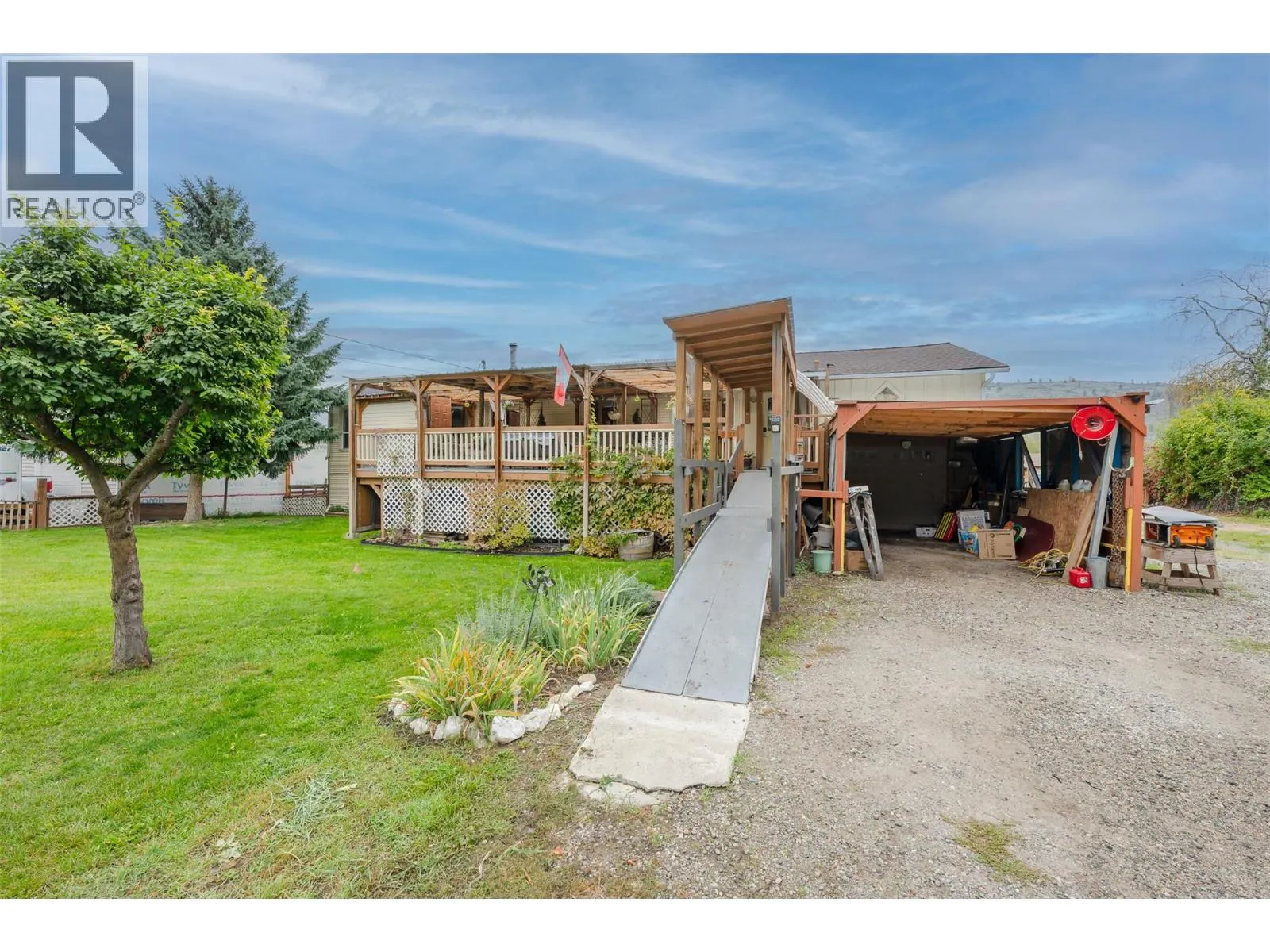 5467 Sawmill Road