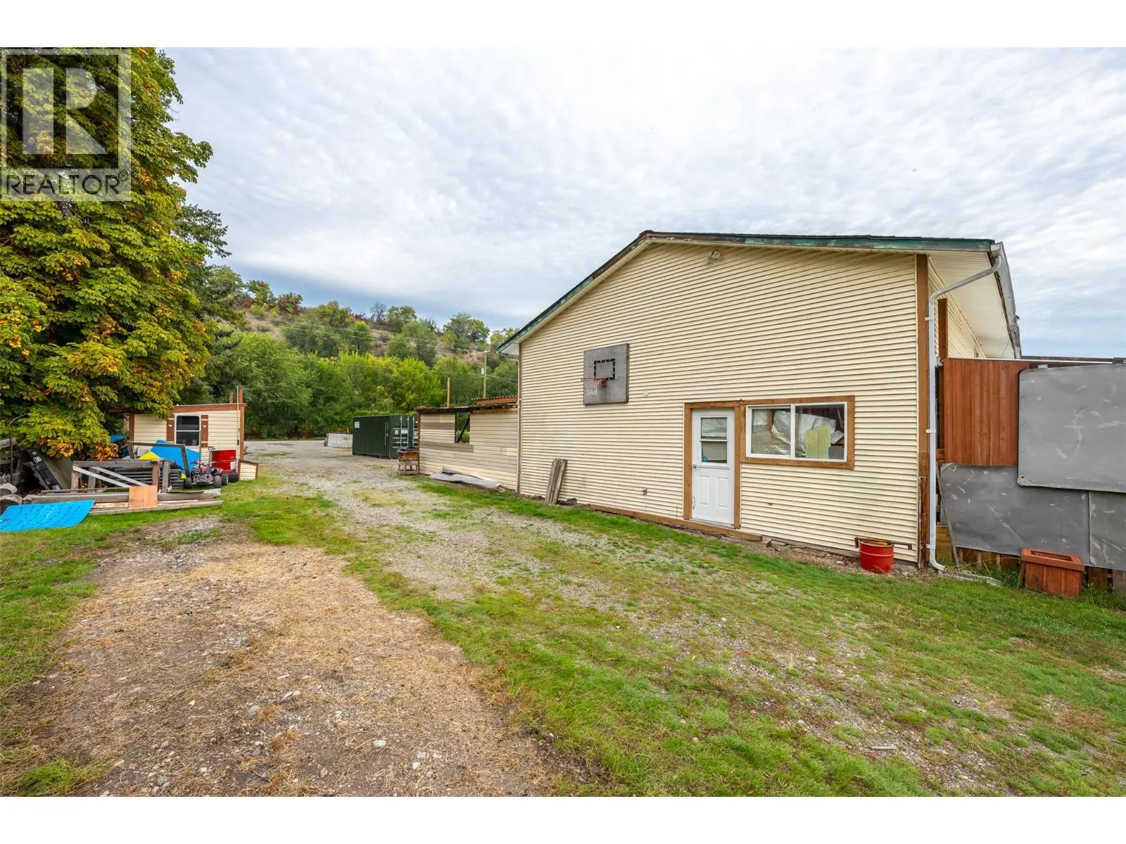 5467 Sawmill Road