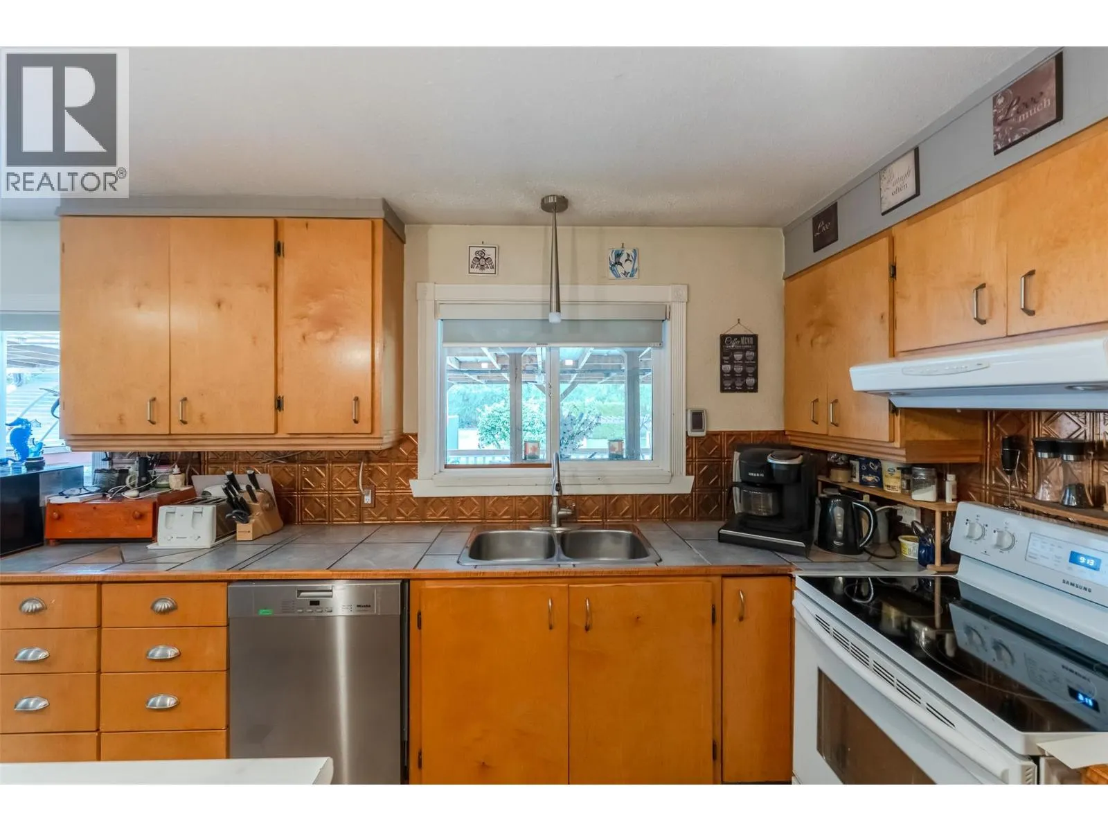 5467 Sawmill Road