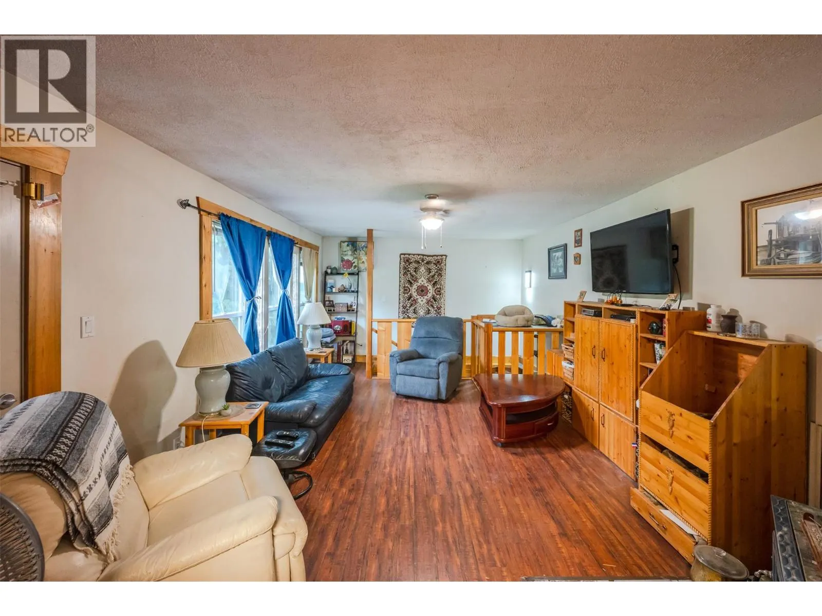 5467 Sawmill Road