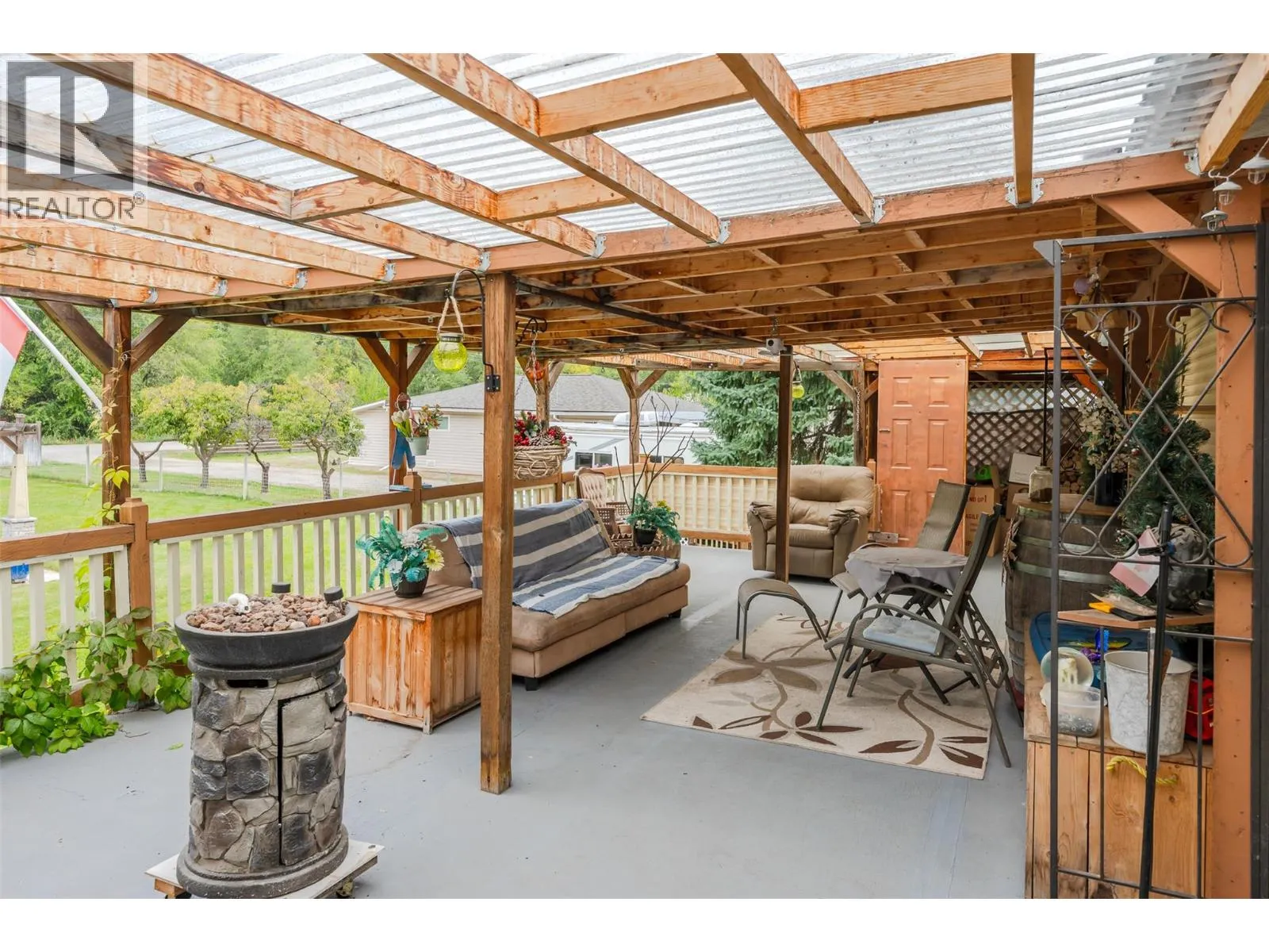 5467 Sawmill Road