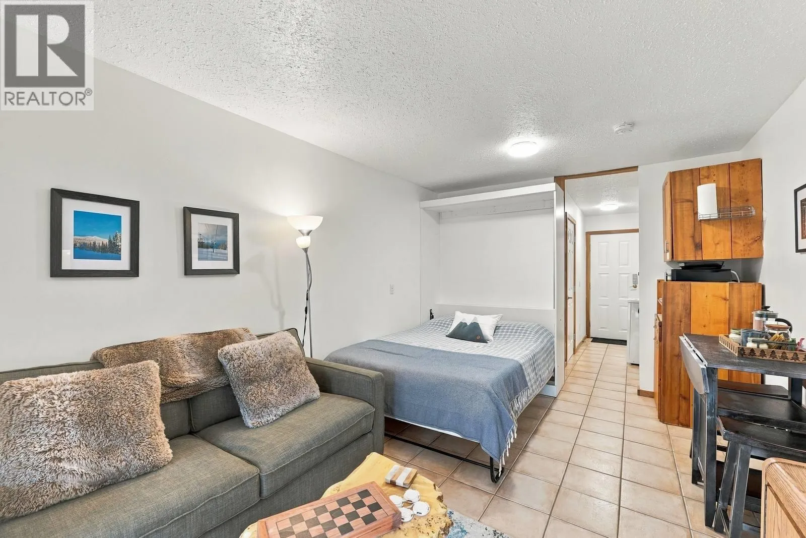 225 CLEARVIEW Road Unit# 805