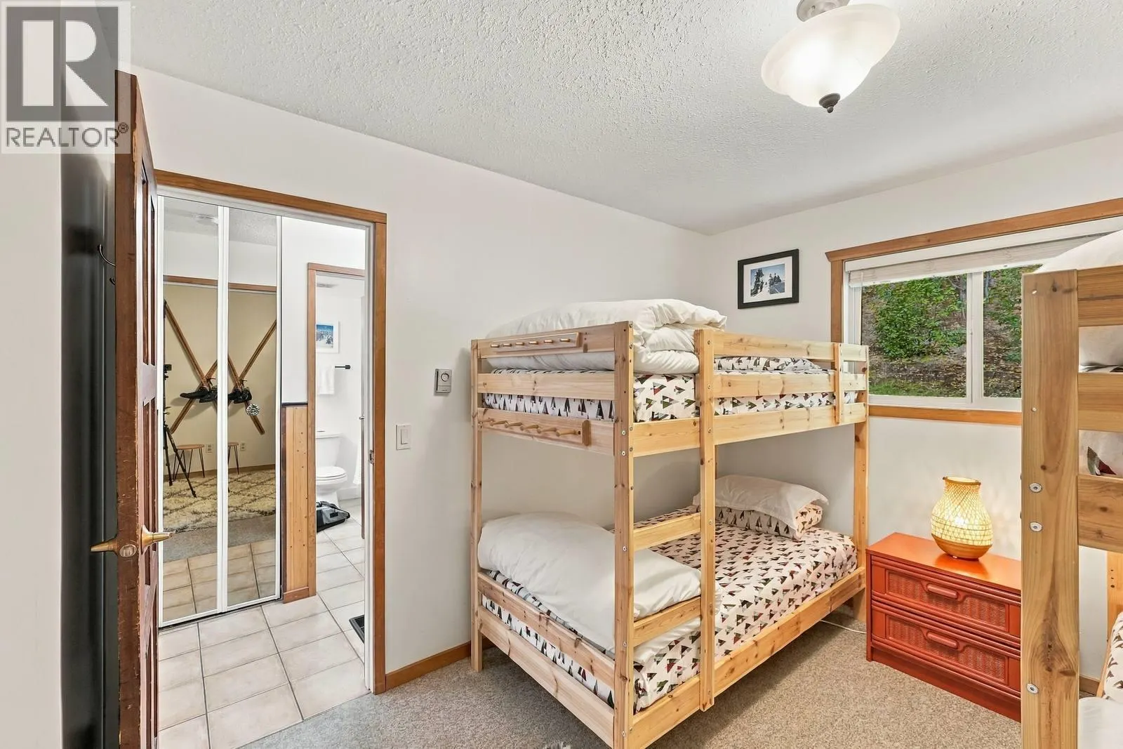 225 CLEARVIEW Road Unit# 805