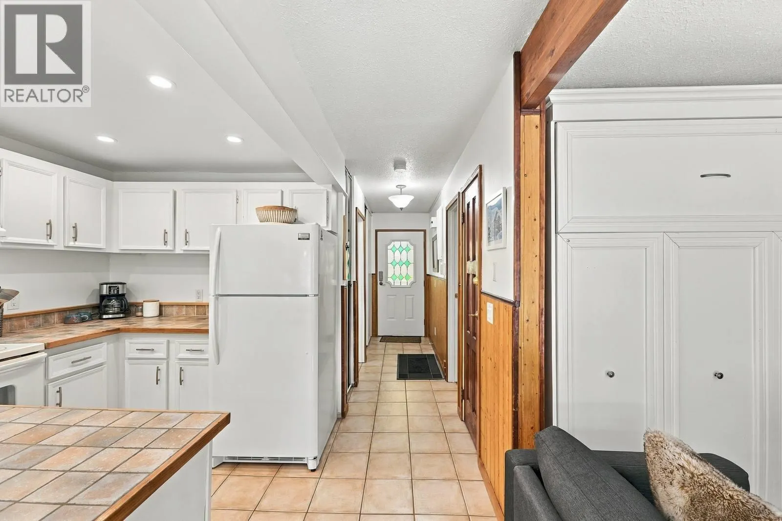 225 CLEARVIEW Road Unit# 805