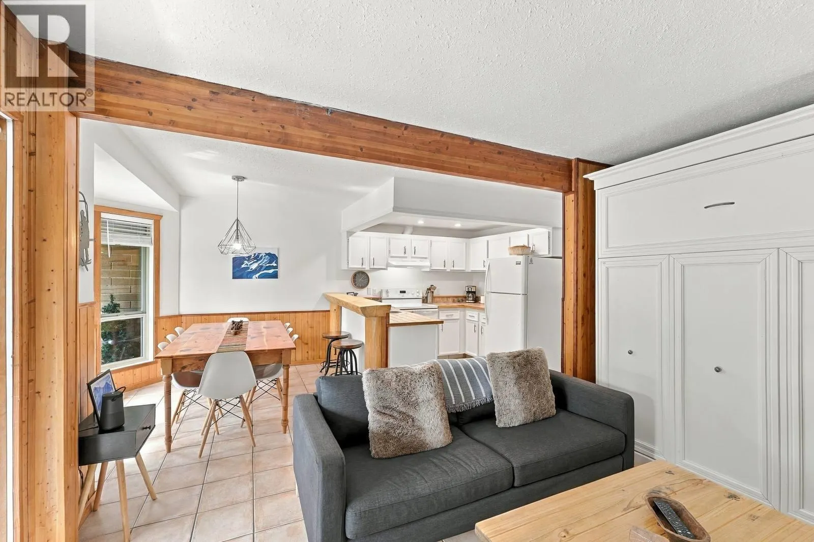 225 CLEARVIEW Road Unit# 805