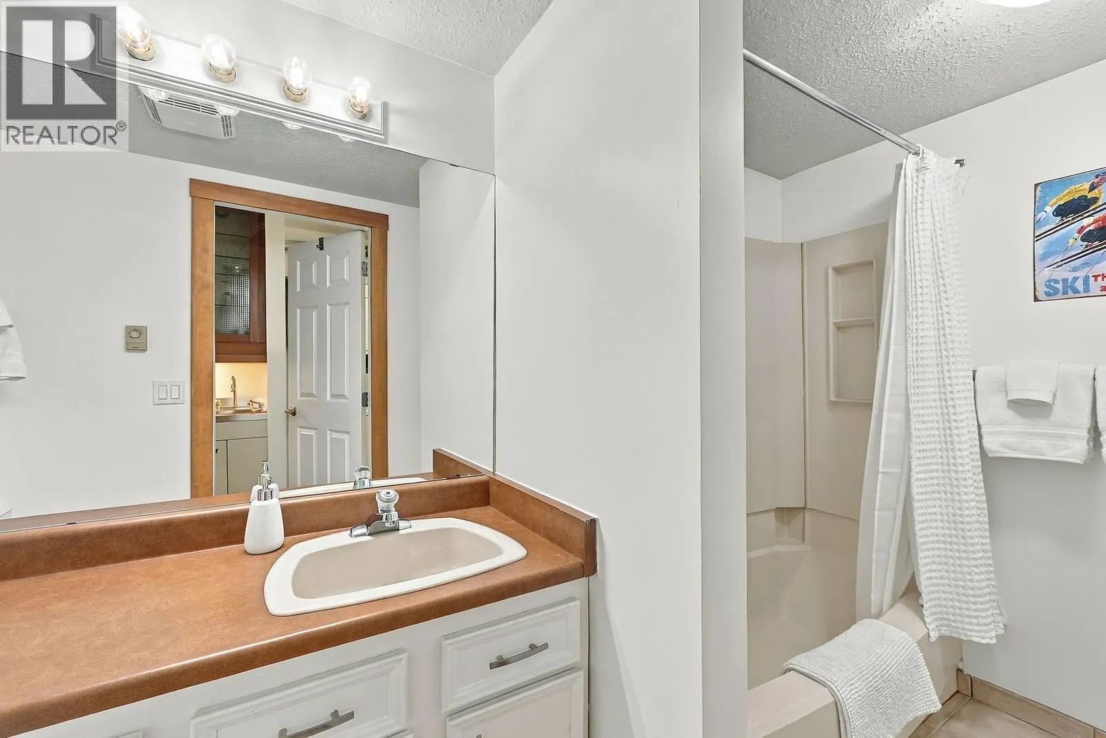 225 CLEARVIEW Road Unit# 805