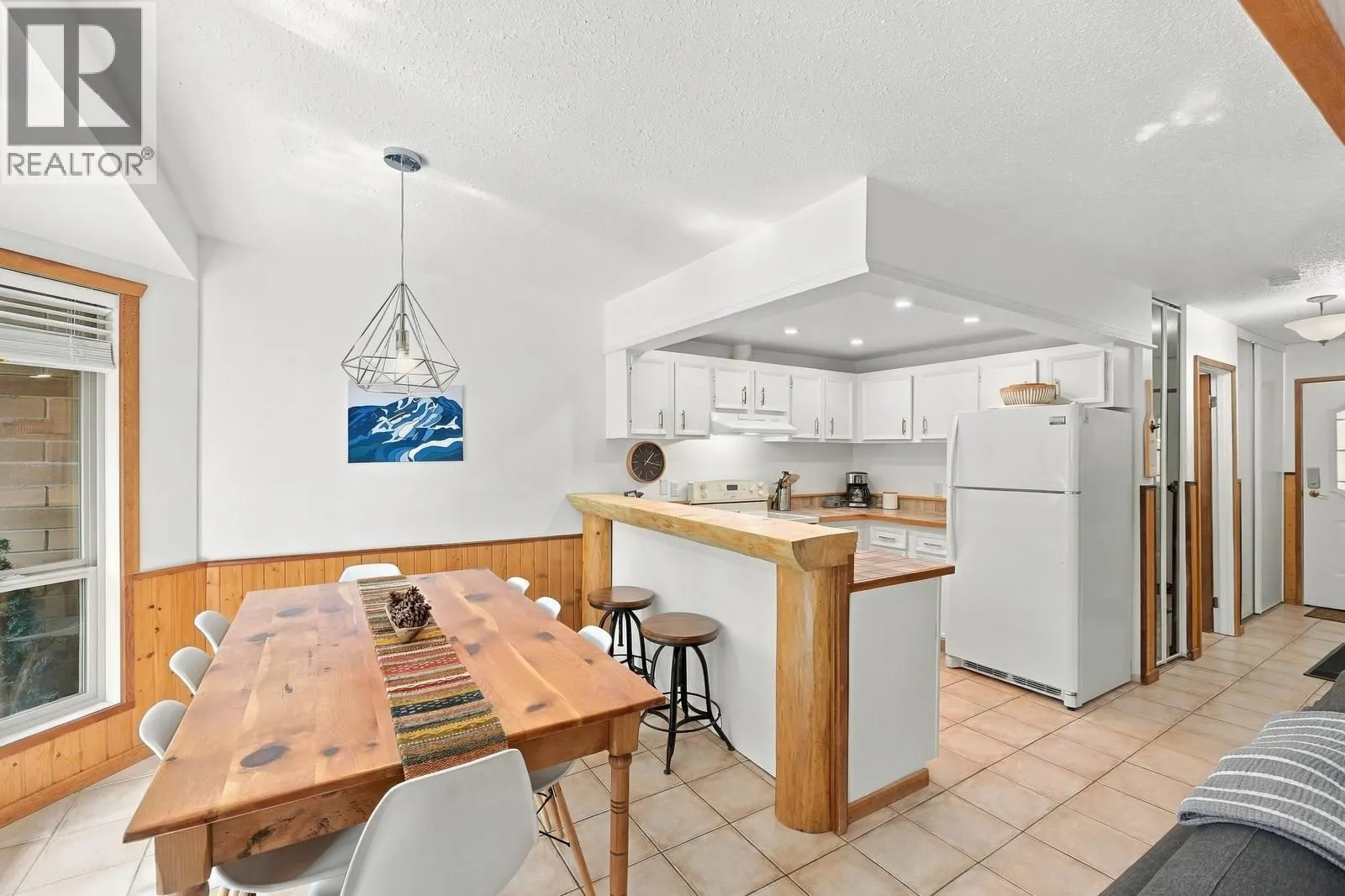 225 CLEARVIEW Road Unit# 805