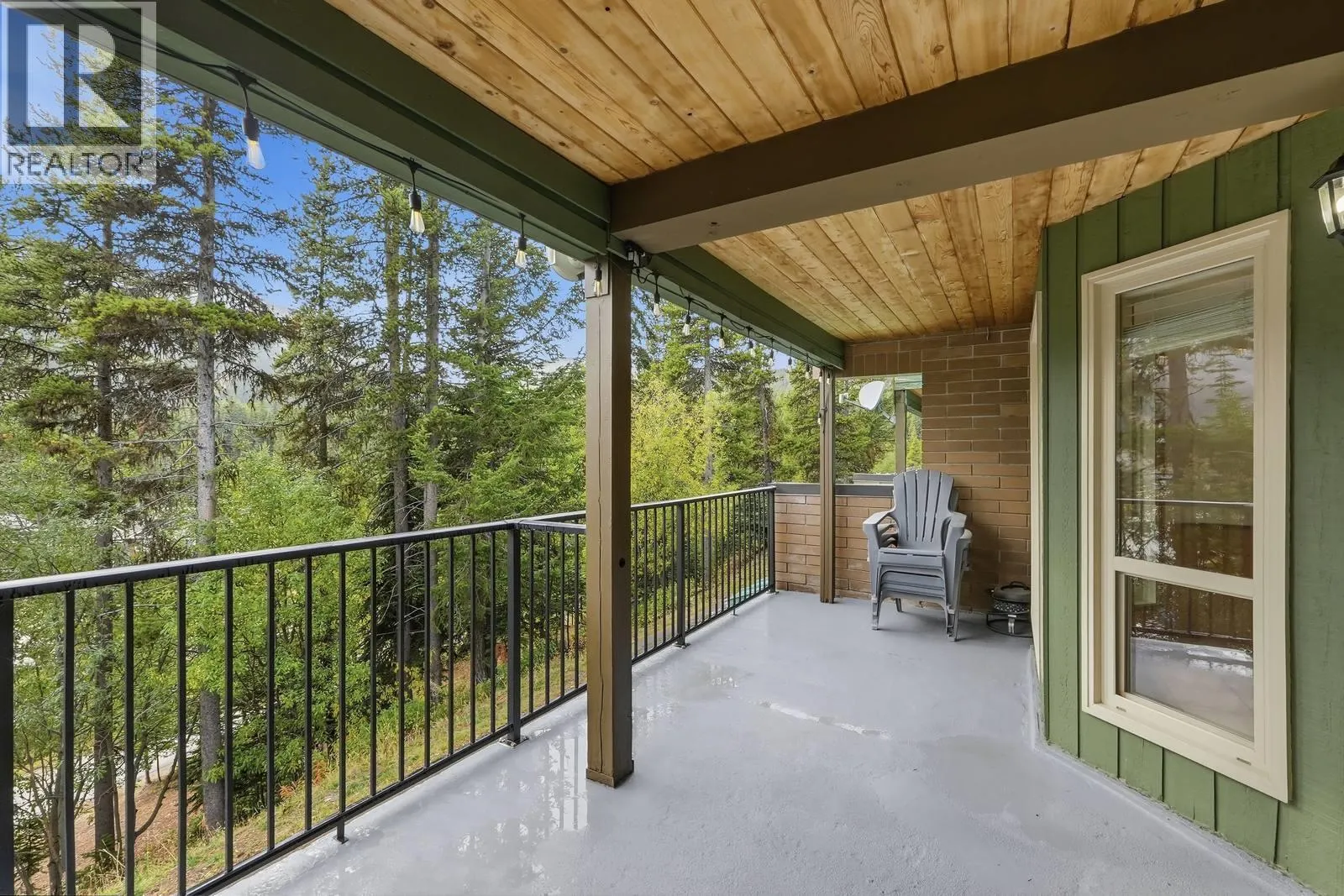 225 CLEARVIEW Road Unit# 805