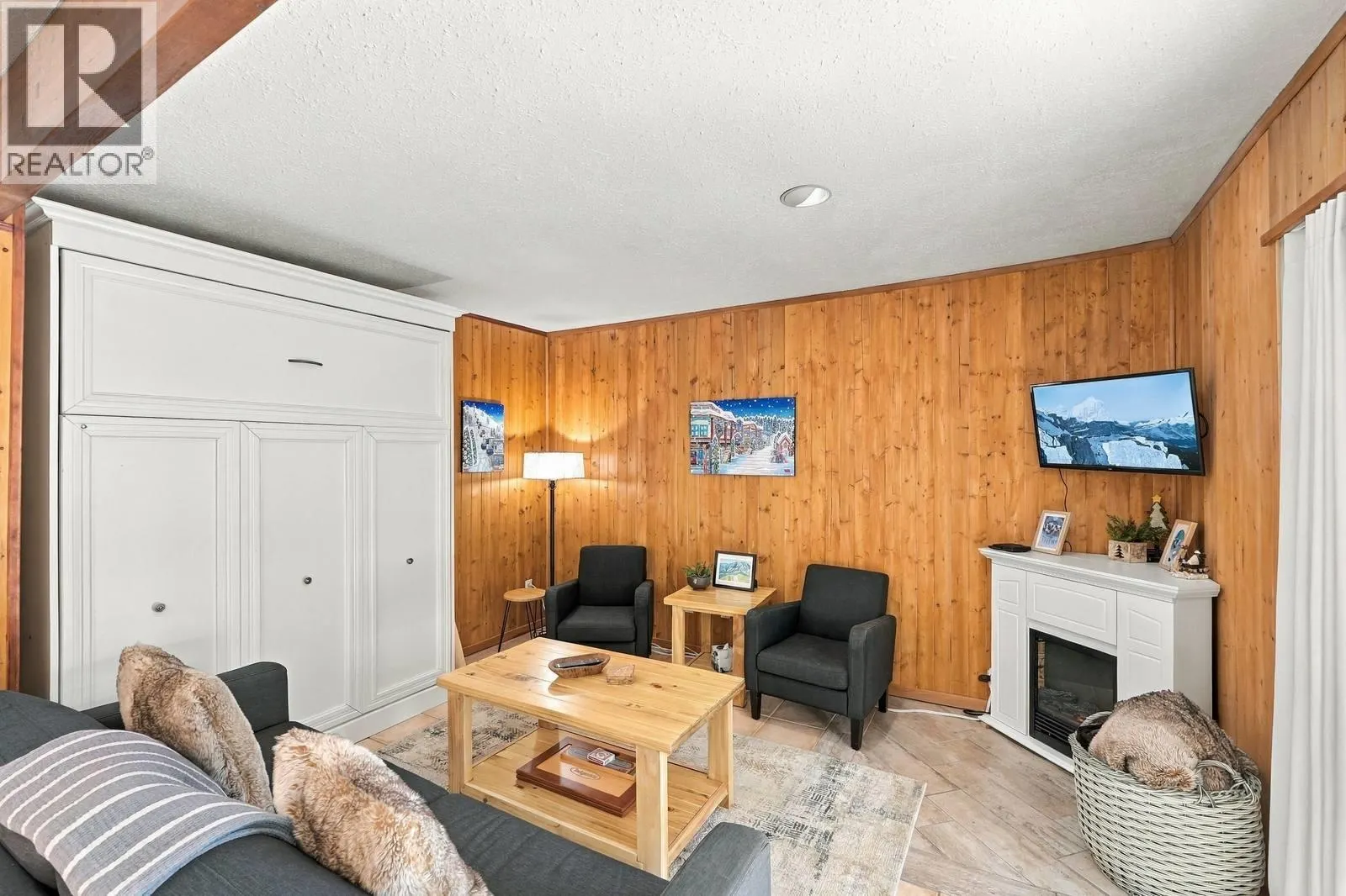 225 CLEARVIEW Road Unit# 805